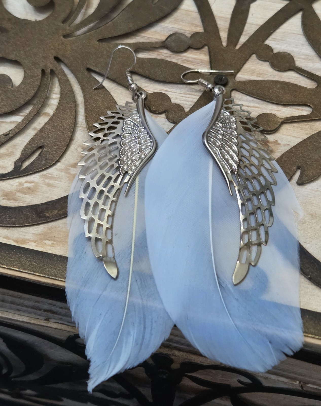 Silver Tone Angel Wing Feather Dangle/Drop Hook Earrings White No Stone