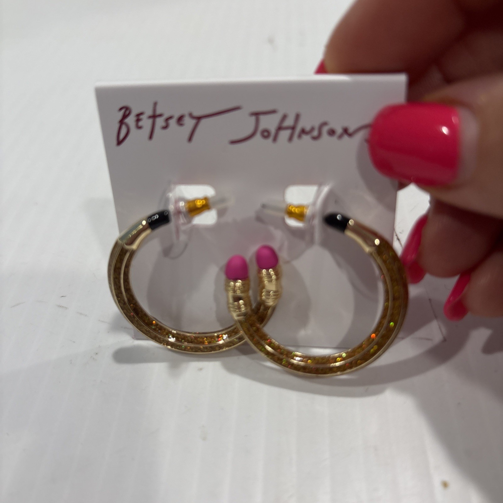 New BETSEY JOHNSON Gold Glitter Pencil Shape Loop Earrings