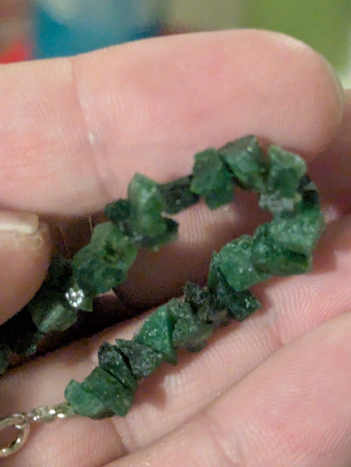 Short Emerald Bead Bracelet 5 In