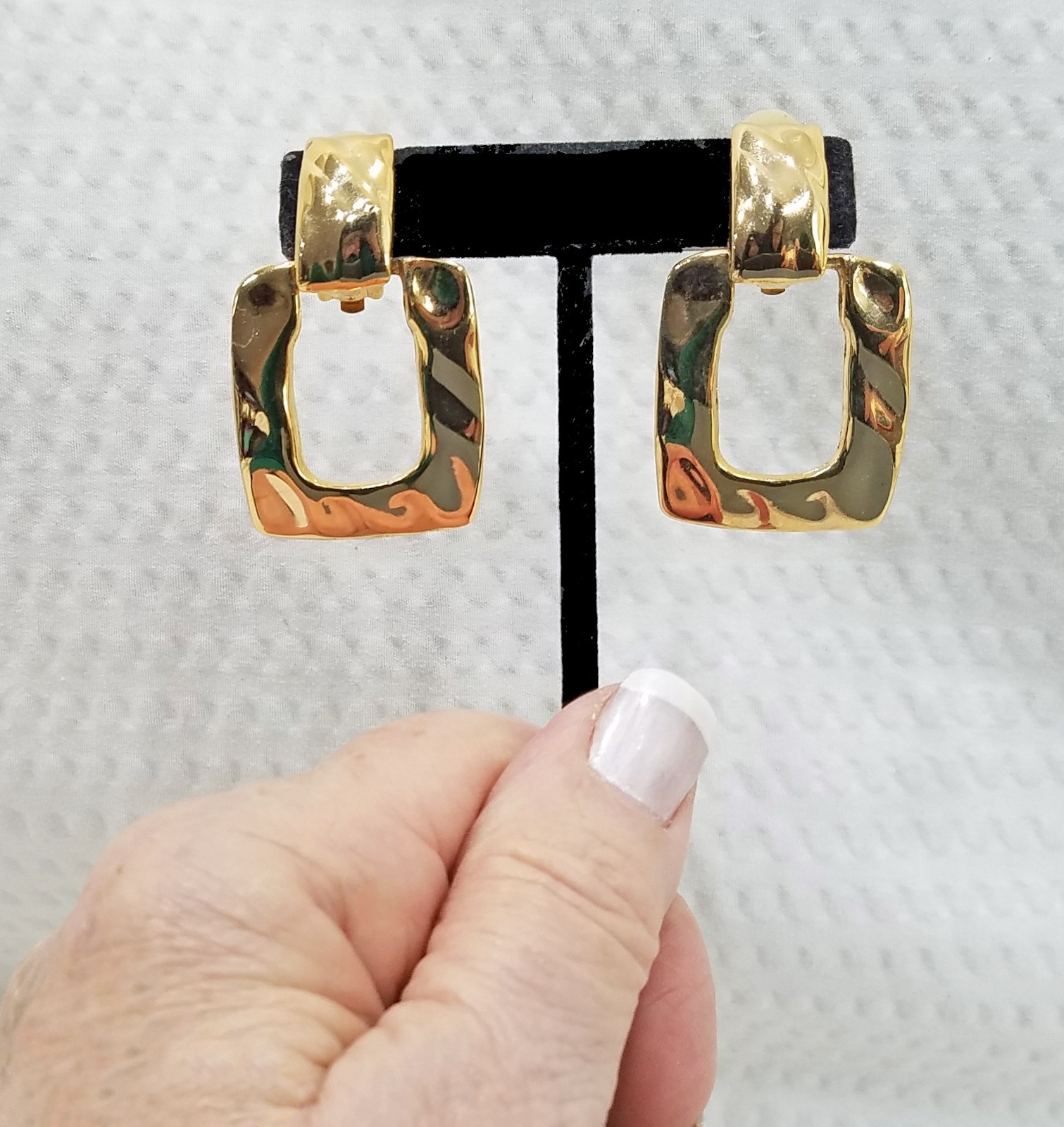 Vintage Circa 1980s Chunky Hammered Gold Tone Door Knocker Clip On Earrings