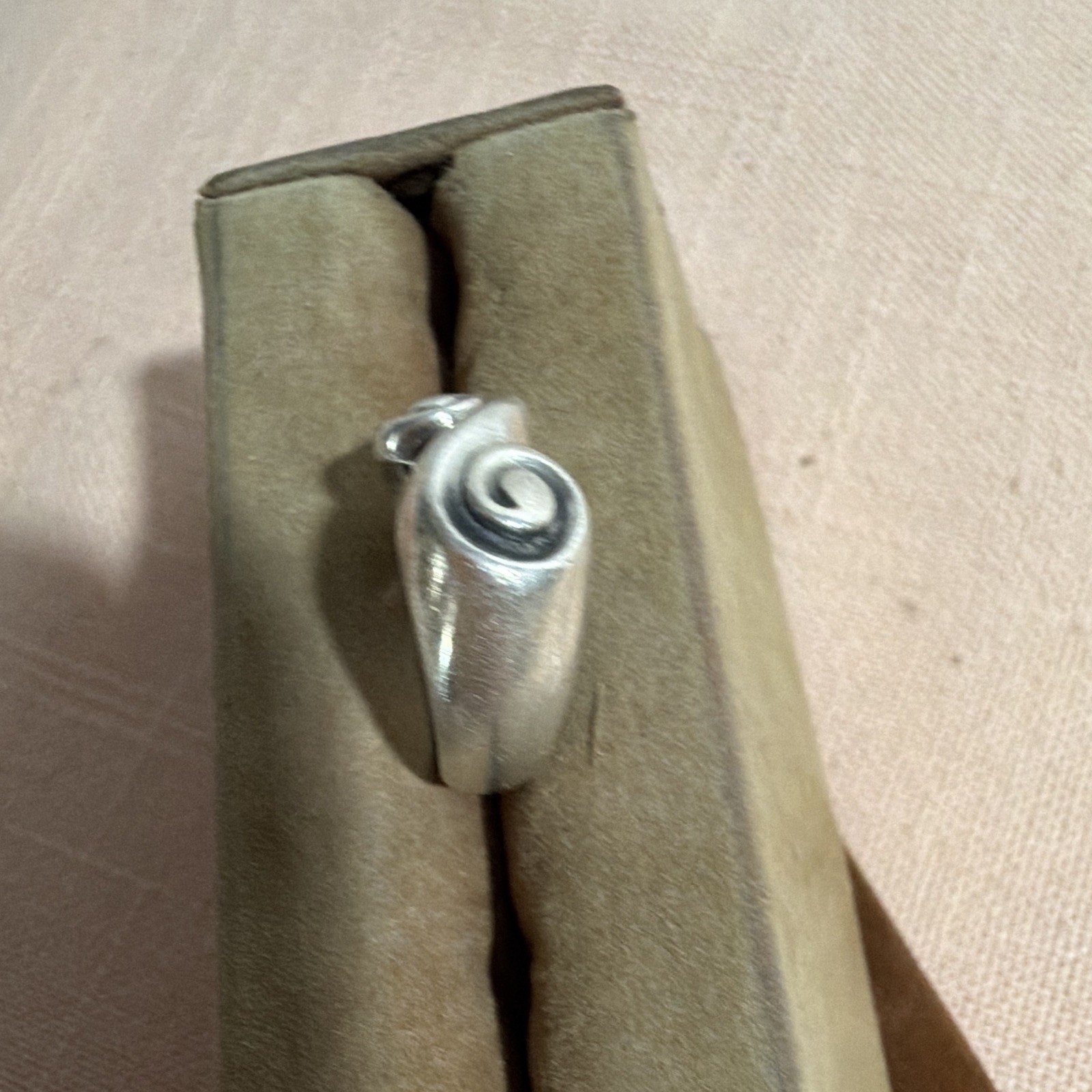 Taxco 925 Sterling Silver Swirl Band Ring Size 5 6mm Signed Engraved