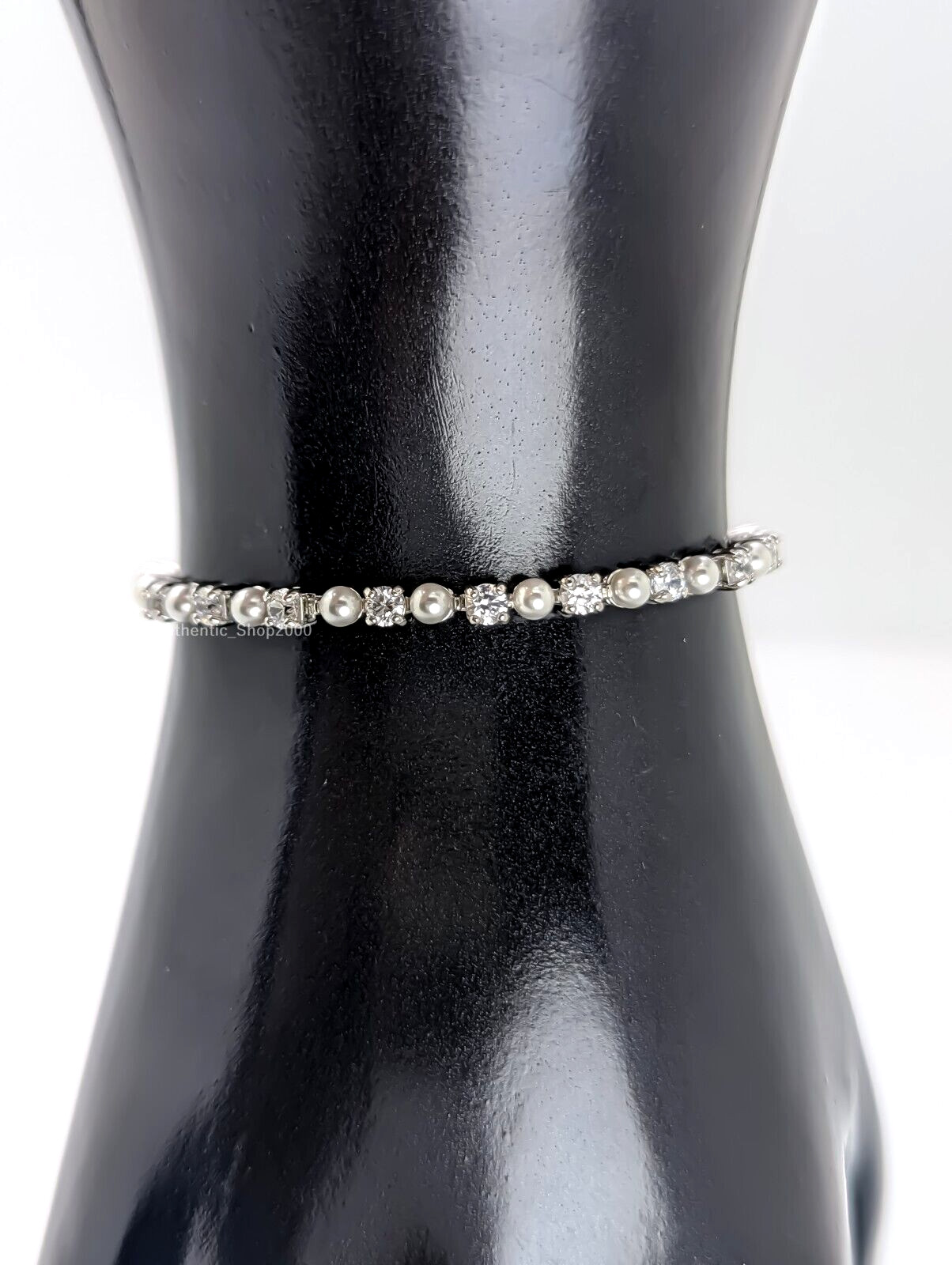 NEW 100% Authentic SWAROVSKI White Crystal Pearls Matrix Tennis Bracelet 5689633