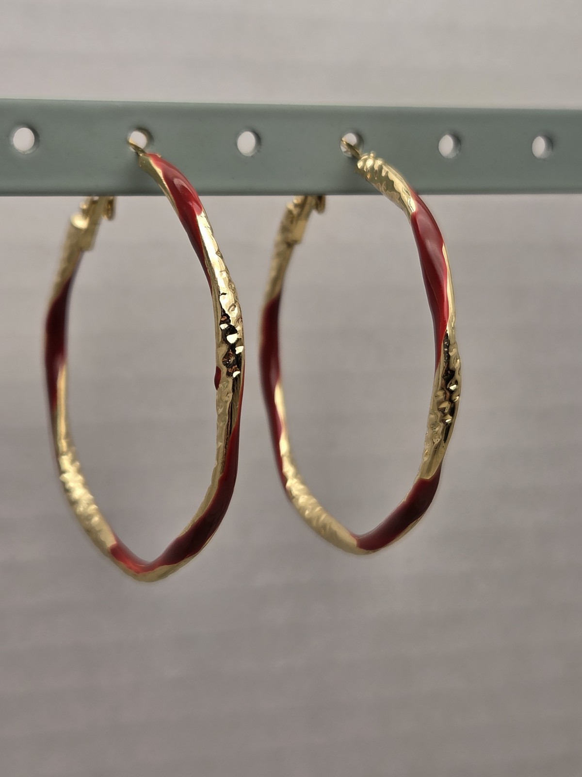 Gold Tone Red Enamel Twisted Hoop Earrings 1.5 in Round Latch Back