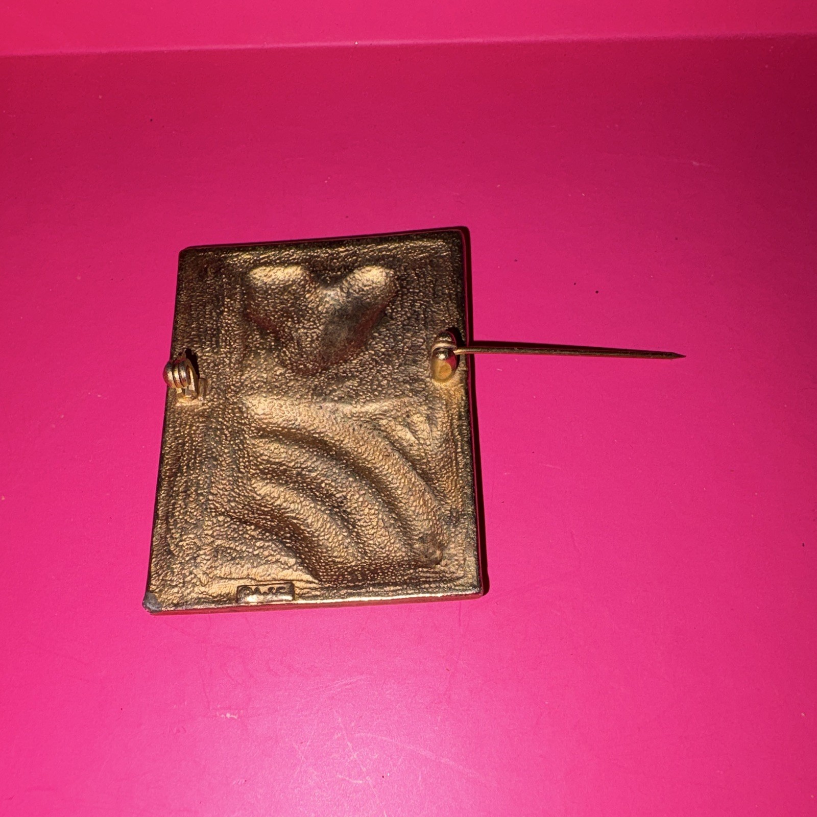 Gold Tone Rectangle Art Deco Lady Brooch Pin Metal Black Red