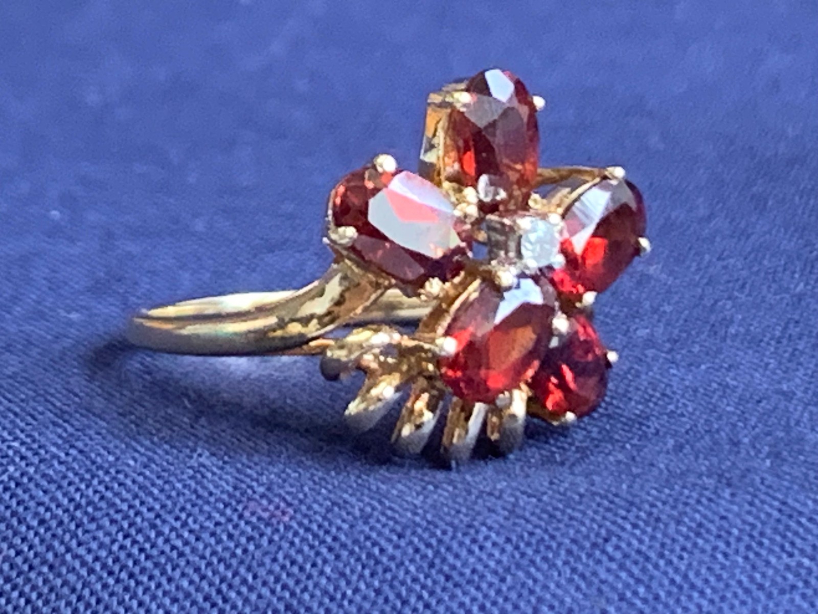 10K Yellow Gold Diamond Ring 3.24g Fine Jewelry Size 6.5 Band Garnet Color *READ
