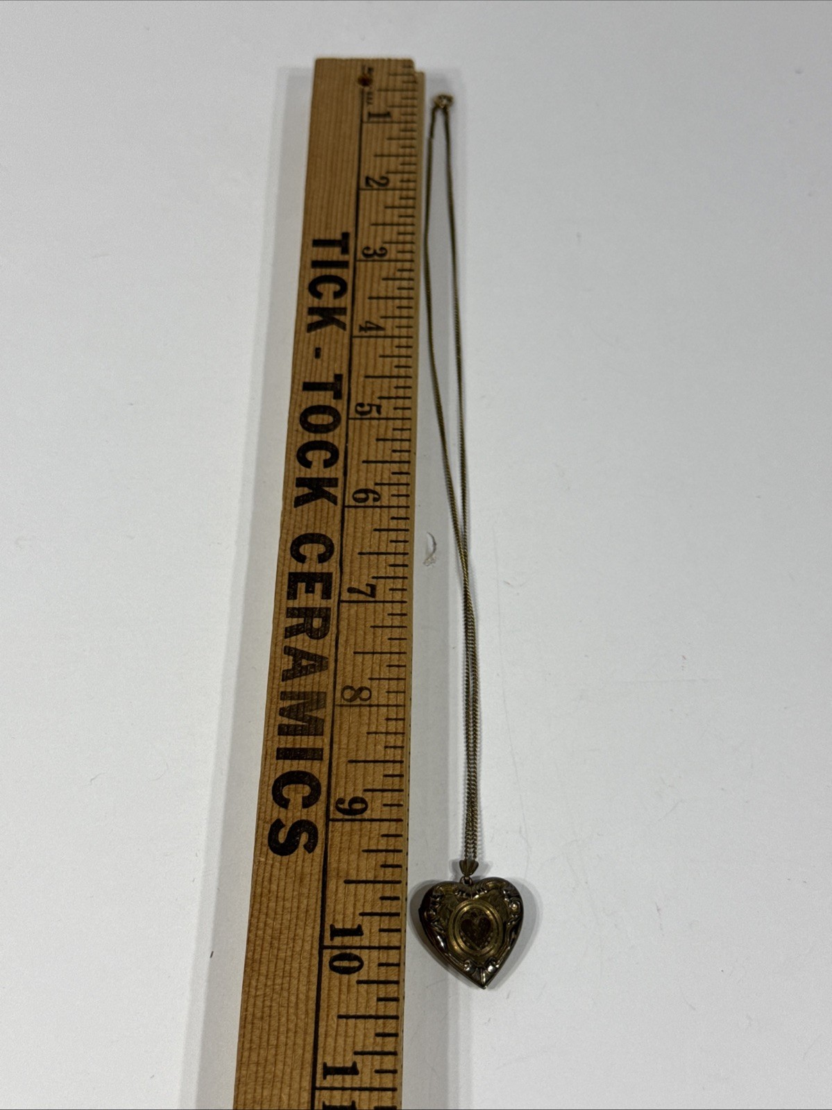 Stunning 12k Gold Heart Shaped Pendant Necklace 10”