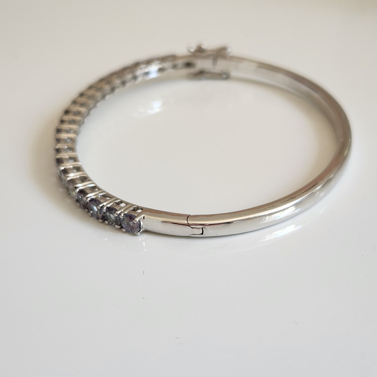 Bi-Colour Tanzanite Oval Bangle in Sterling Silver 4.61cts
