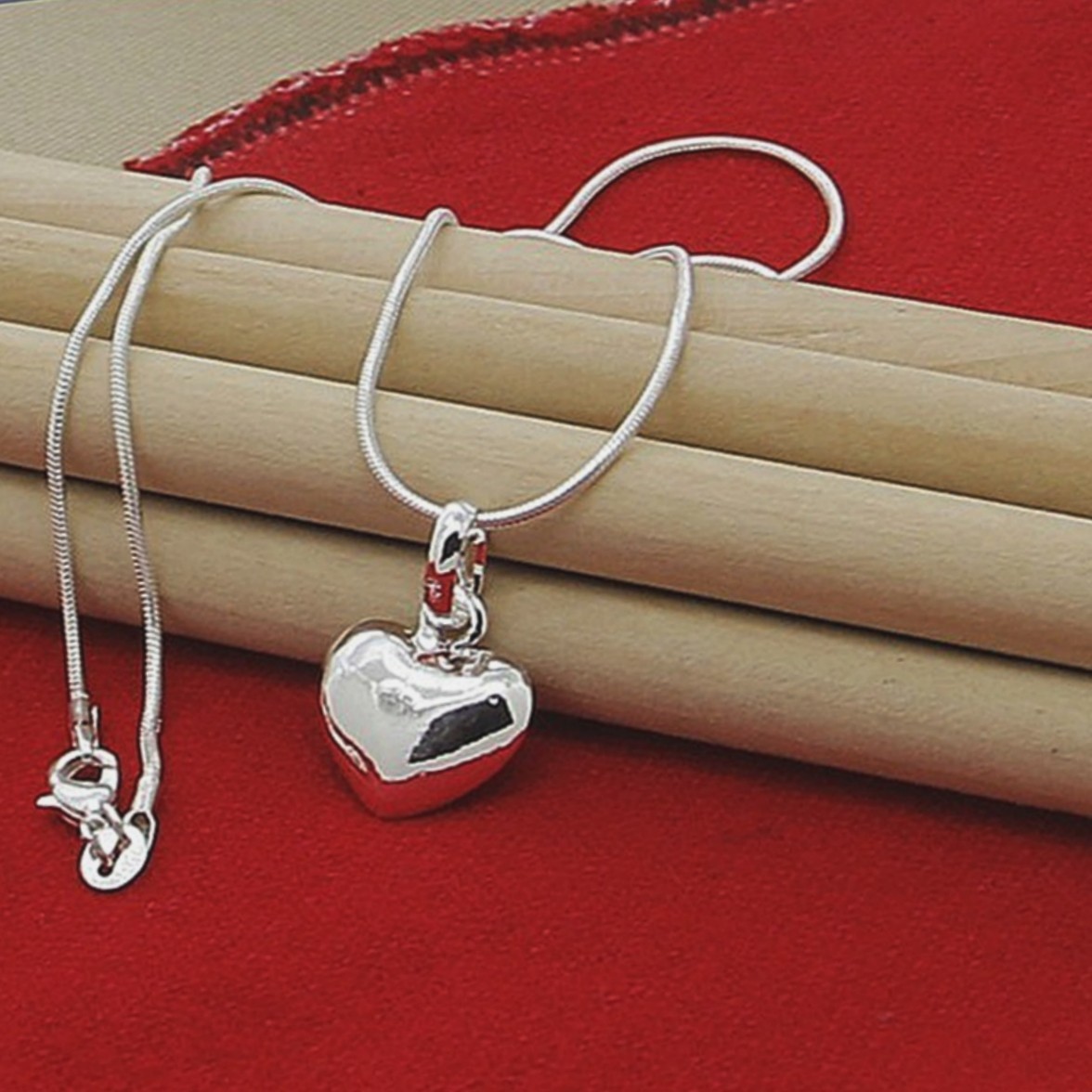 Elegant Silver Plated Mminimalist Heart Pendant Snake Chain Necklace L- 40cm