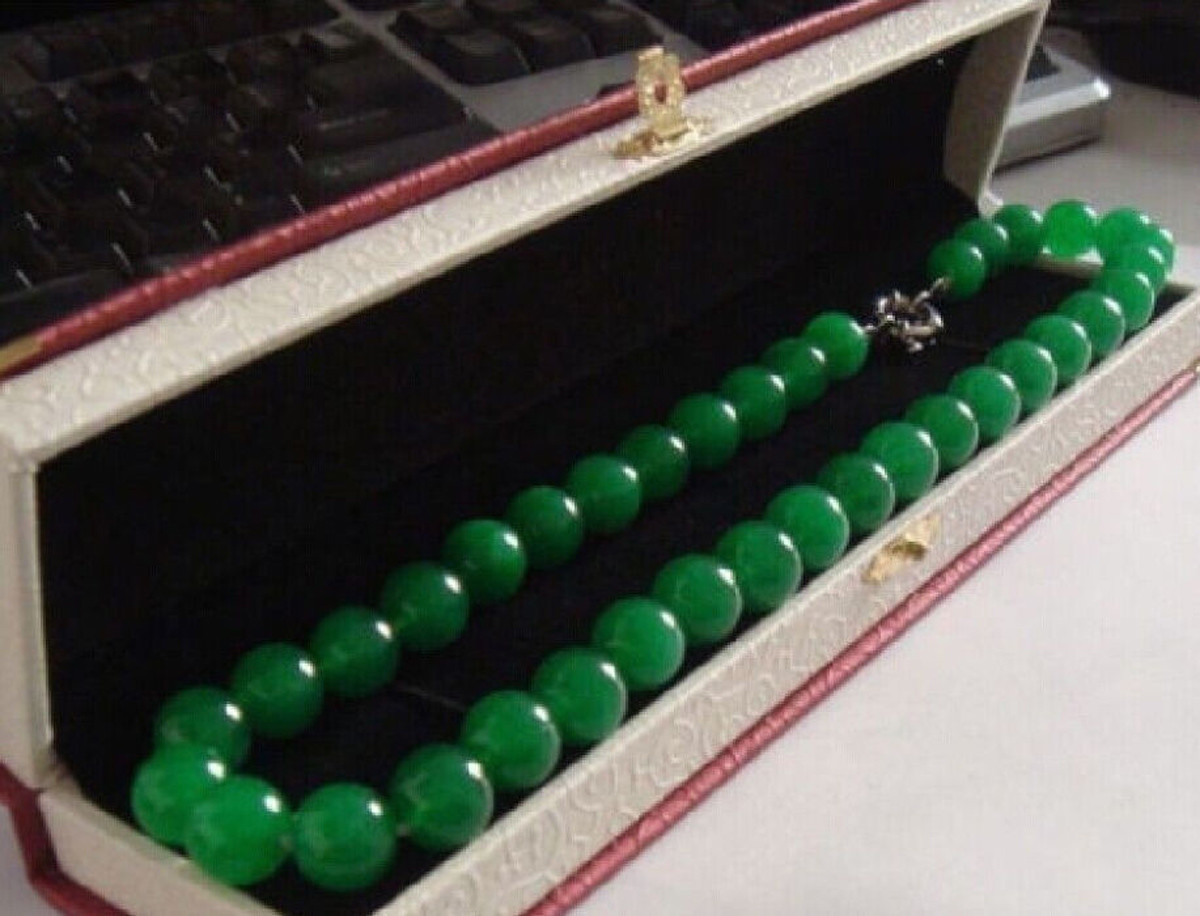 Long 22 Inches 10mm Natural Green Jade Round Gemstone Beads Necklaces