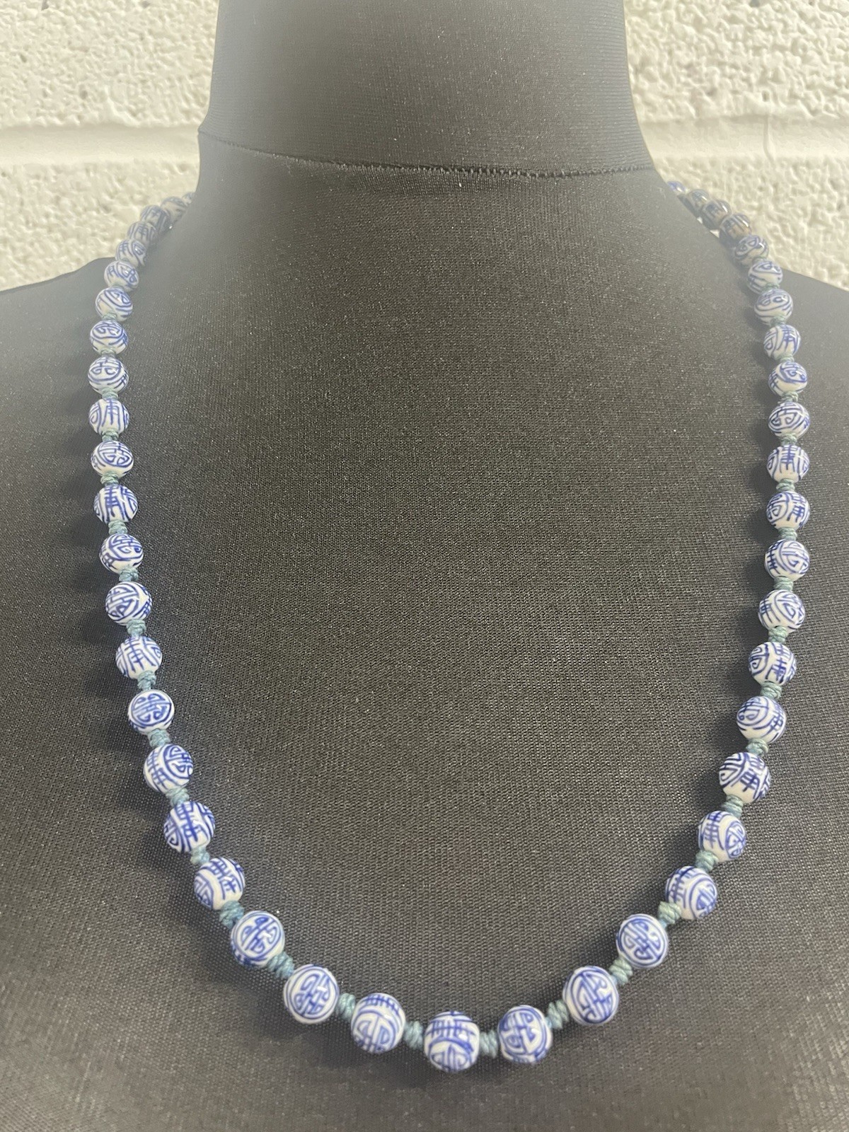 Vintage Chinese Blue &White Porcelain Hand Painted Beads Longevity Necklace