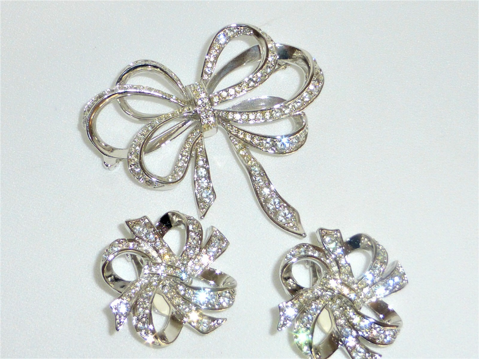 WOW Kenneth Jay Lane Avon STUNNING Rhinestone Ribbon Bow Brooch Pin Clip Earring
