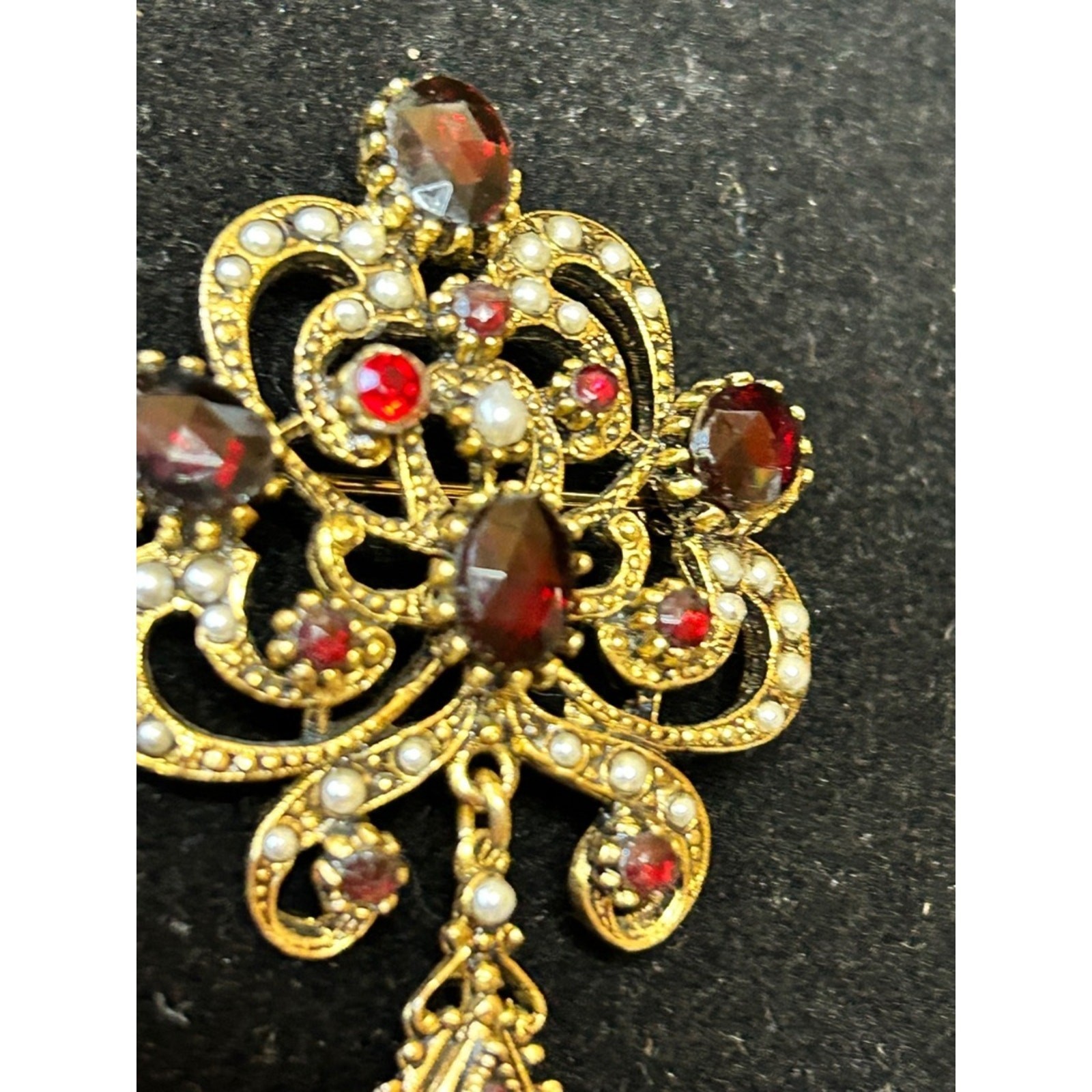 Gold-Tone Red Cabochon Filigree Pendant Brooch – Unbranded