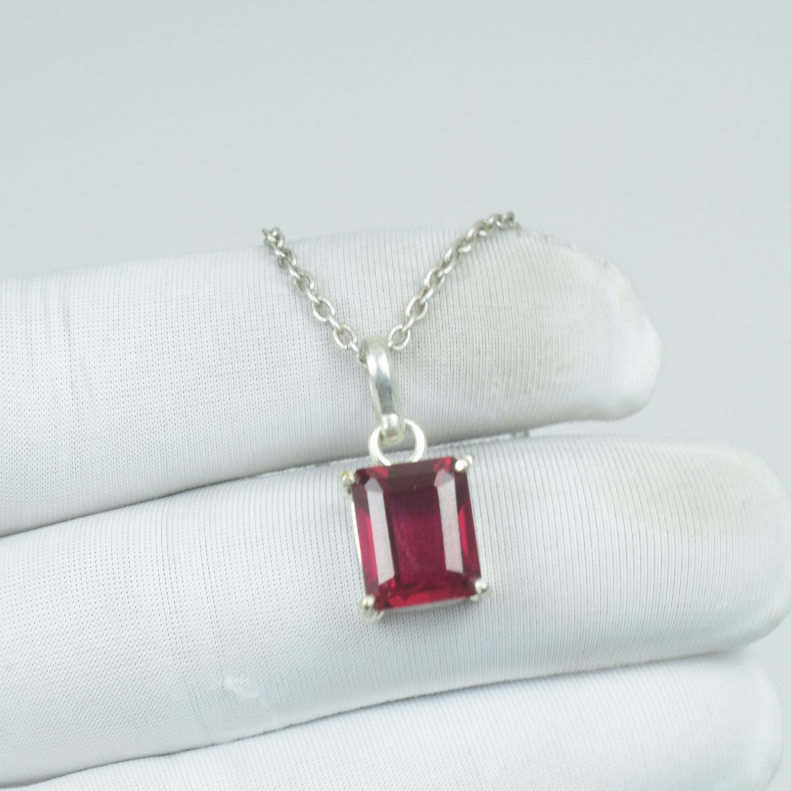 AAA Ceylon Minimalist Sterling Silver Red Garnet Necklace, Gift For Ladies 15Cts