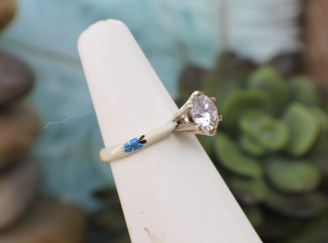 925 Sterling Silver CZ Ring Band Stackable sz 7 Enamel White Flowers Solitaire