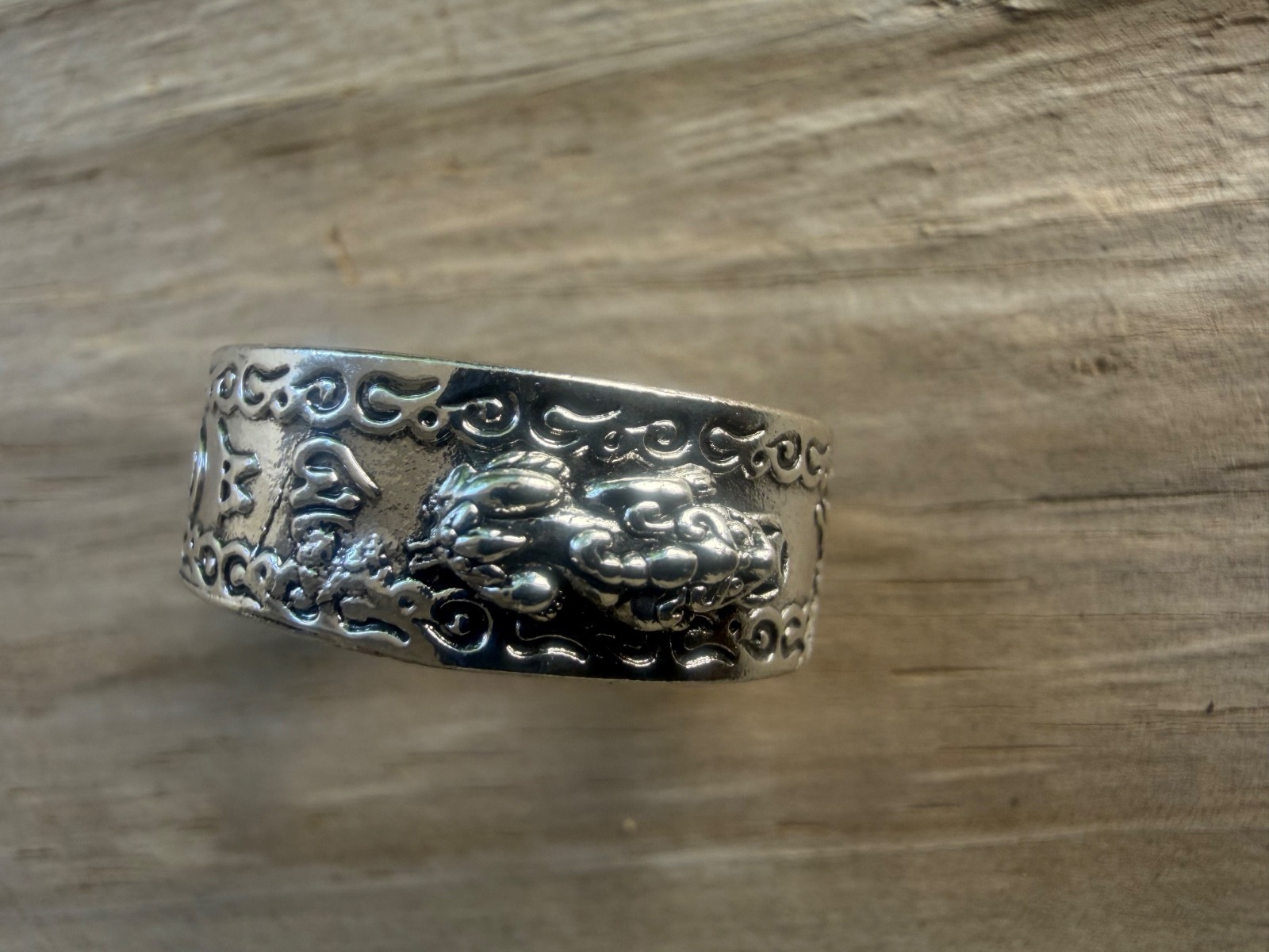 Feng Shui Pixiu wealth ring
