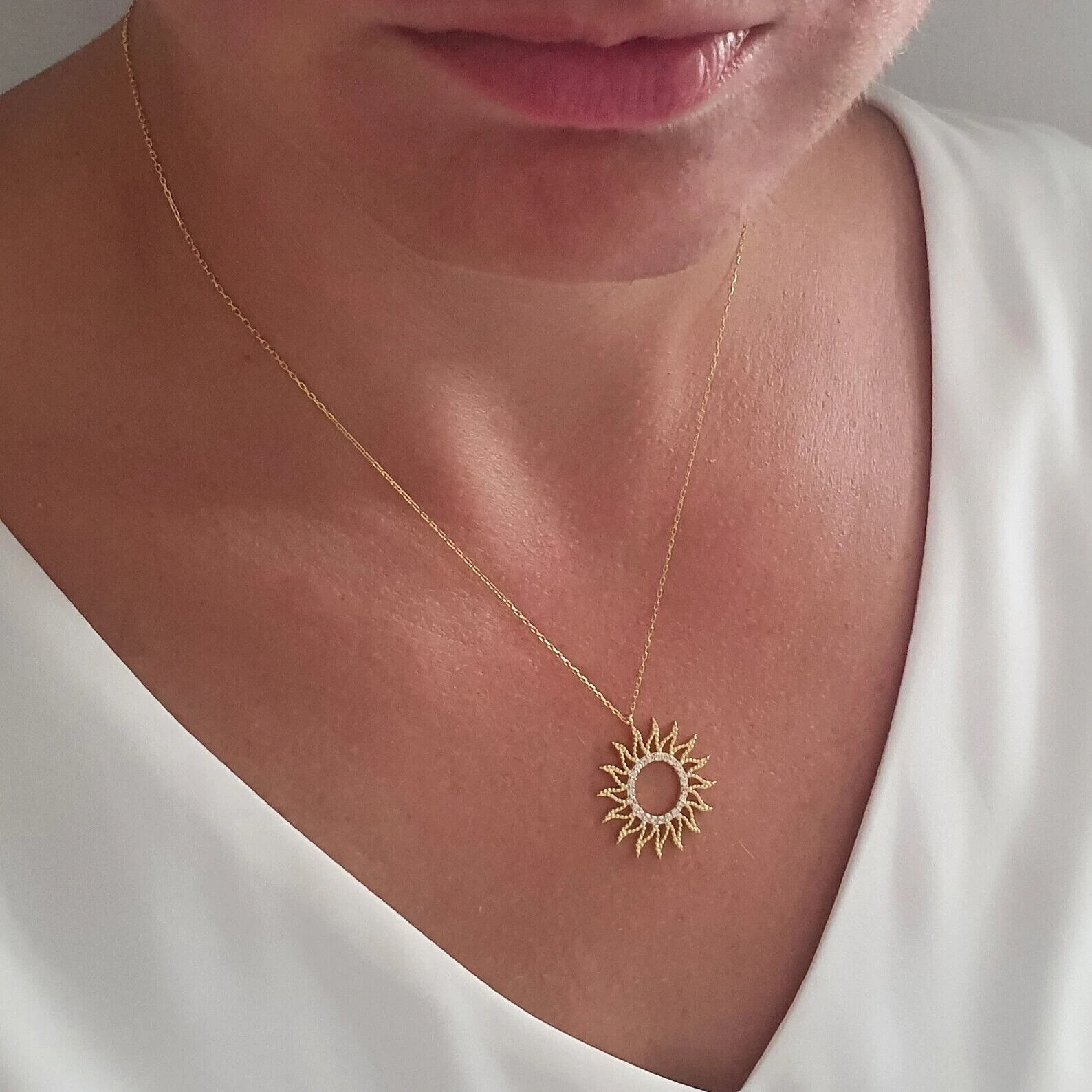 Round Cut Simulated Diamond Women’s Stunning Sun Pendant 14k Yellow Gold Plated