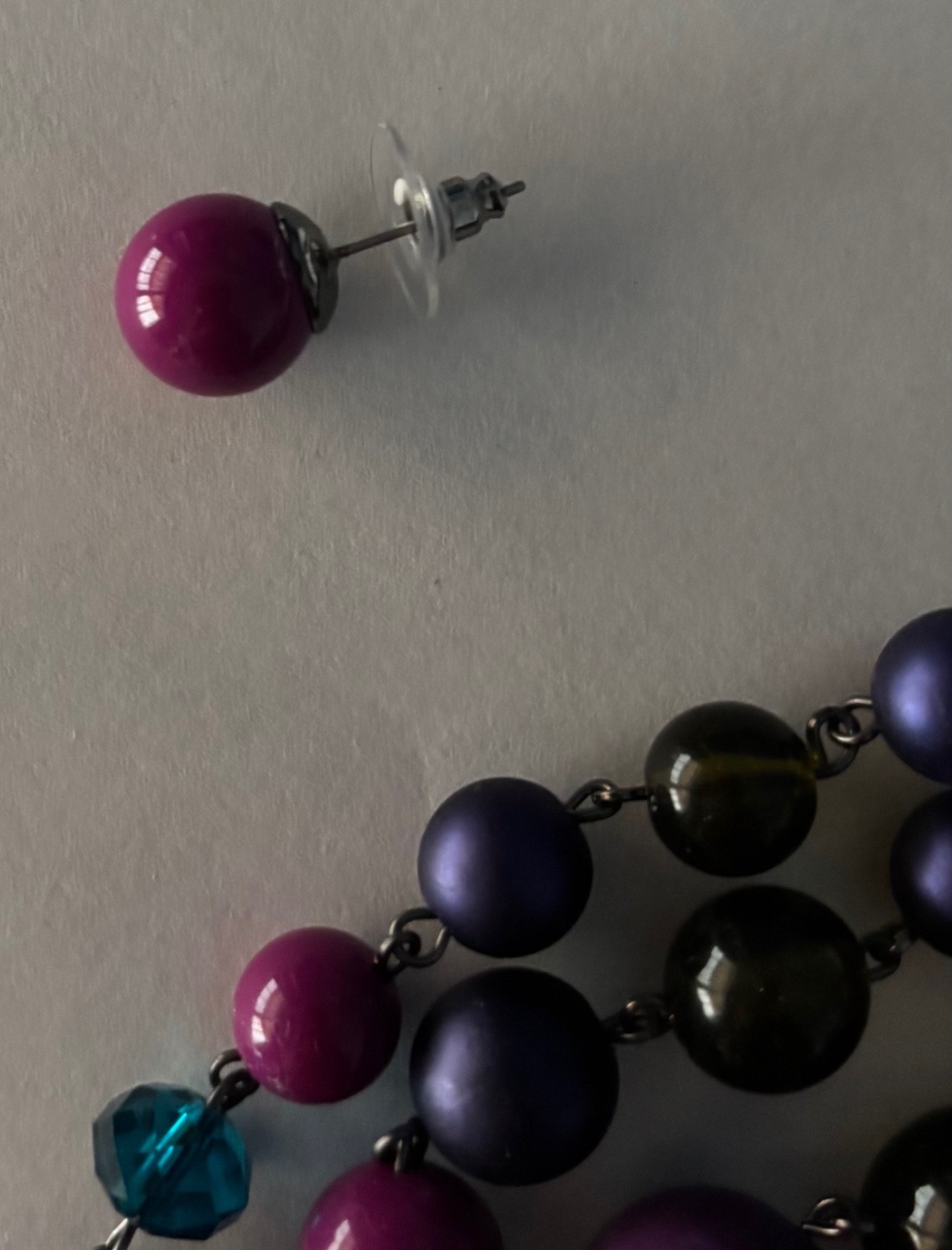 New Croft and Barrow beaded necklace and earring set