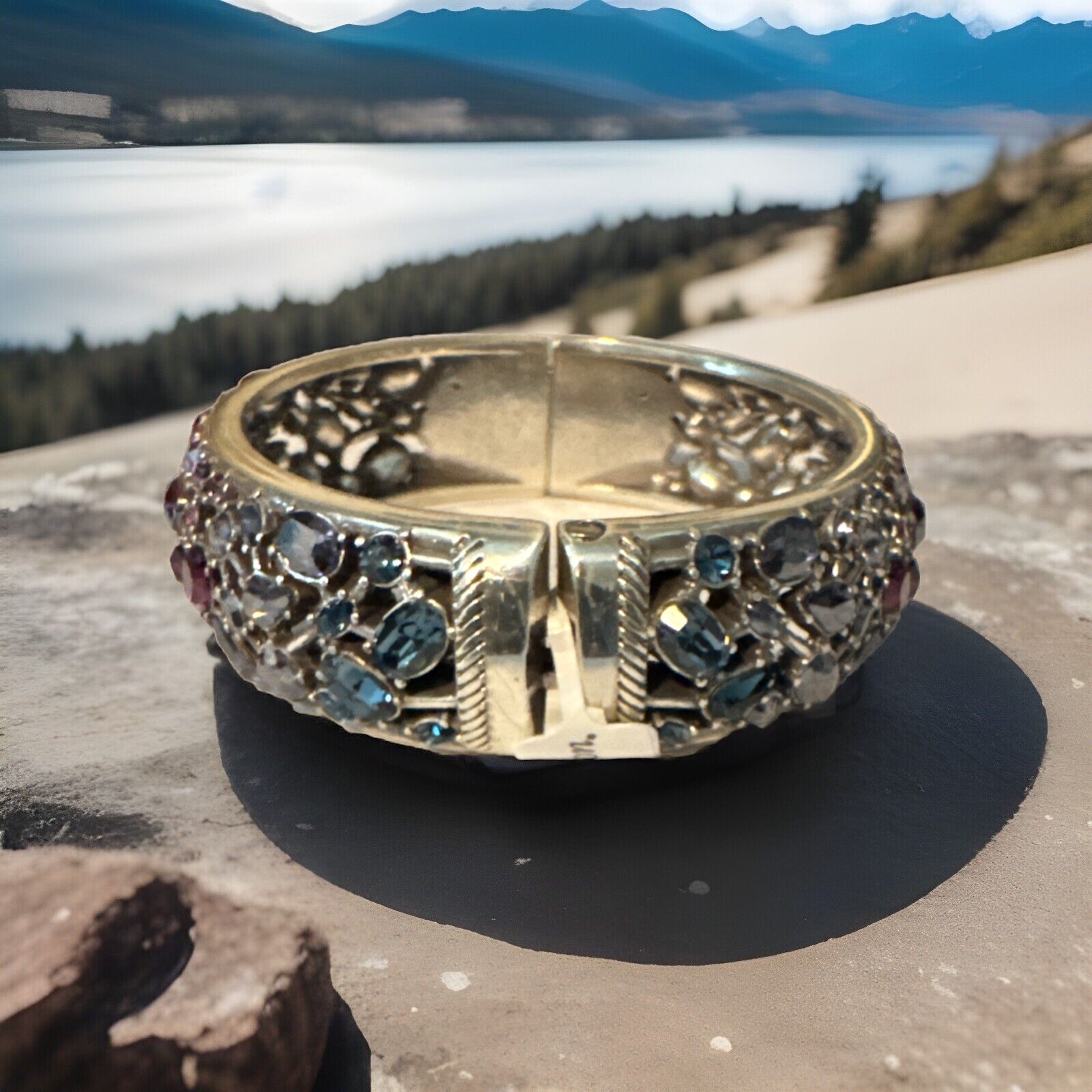Brighton CRYSTAL LOVE Hinged Magnetic Bangle Bracelet MSRP $128 NWT Rare Find!