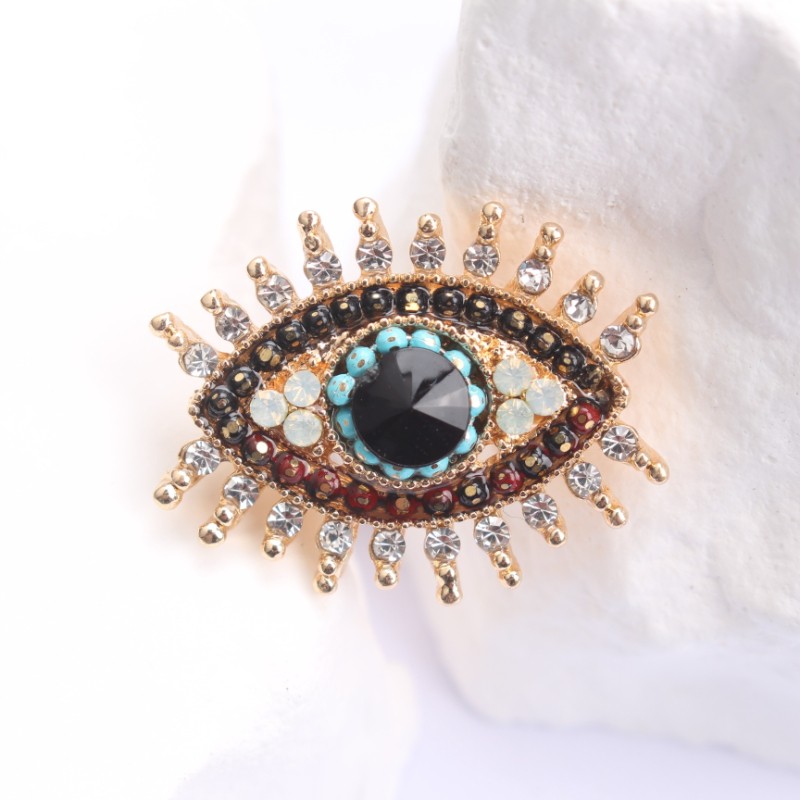 Mystical Evil Eye Brooch: Rhinestone Clothing Accessory Pin, Retro Gift