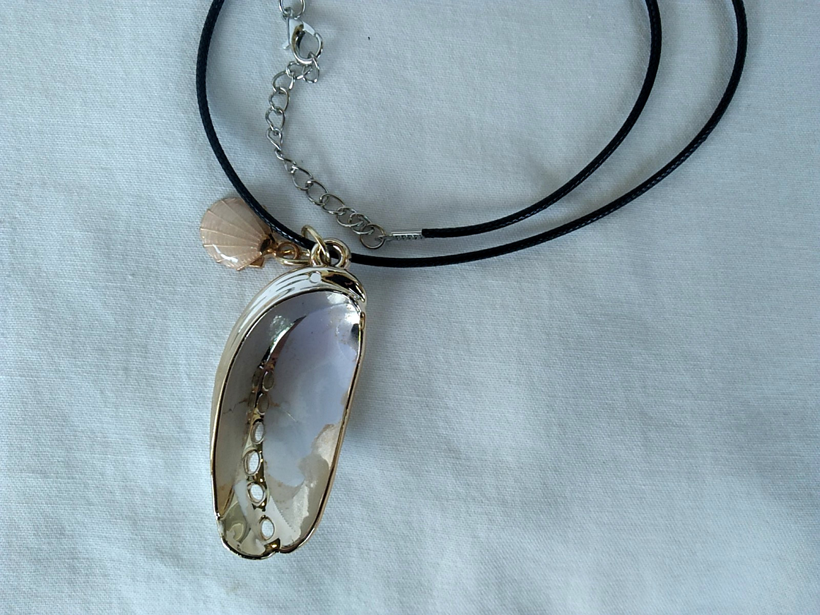 Abalone Clam Shell Pendant Necklace 19″ Women’s Jewelry US Seller Gift