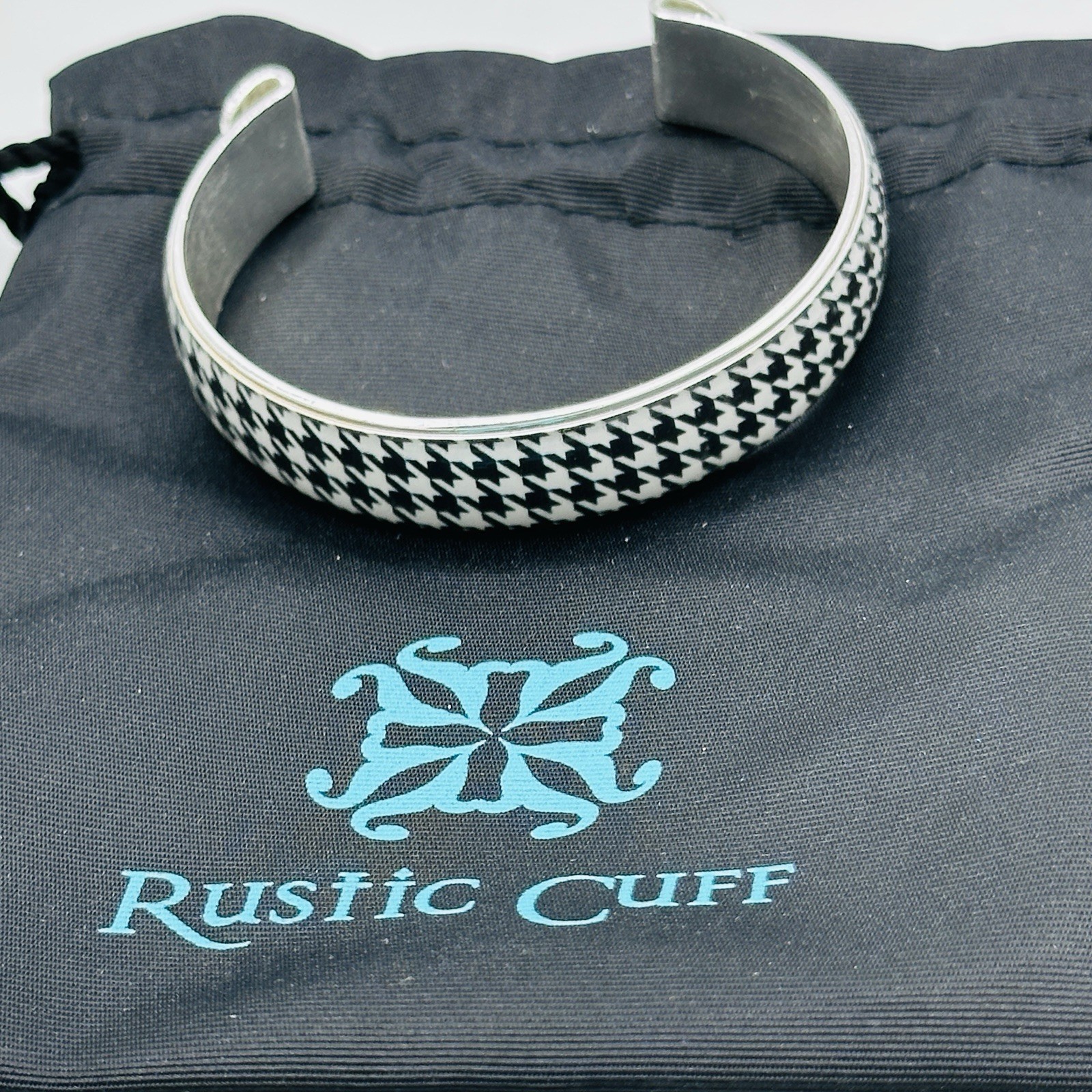 RUSTIC CUFF Houndstooth Enamel Cuff Bracelet Black White Silver Tone Metal Pouch