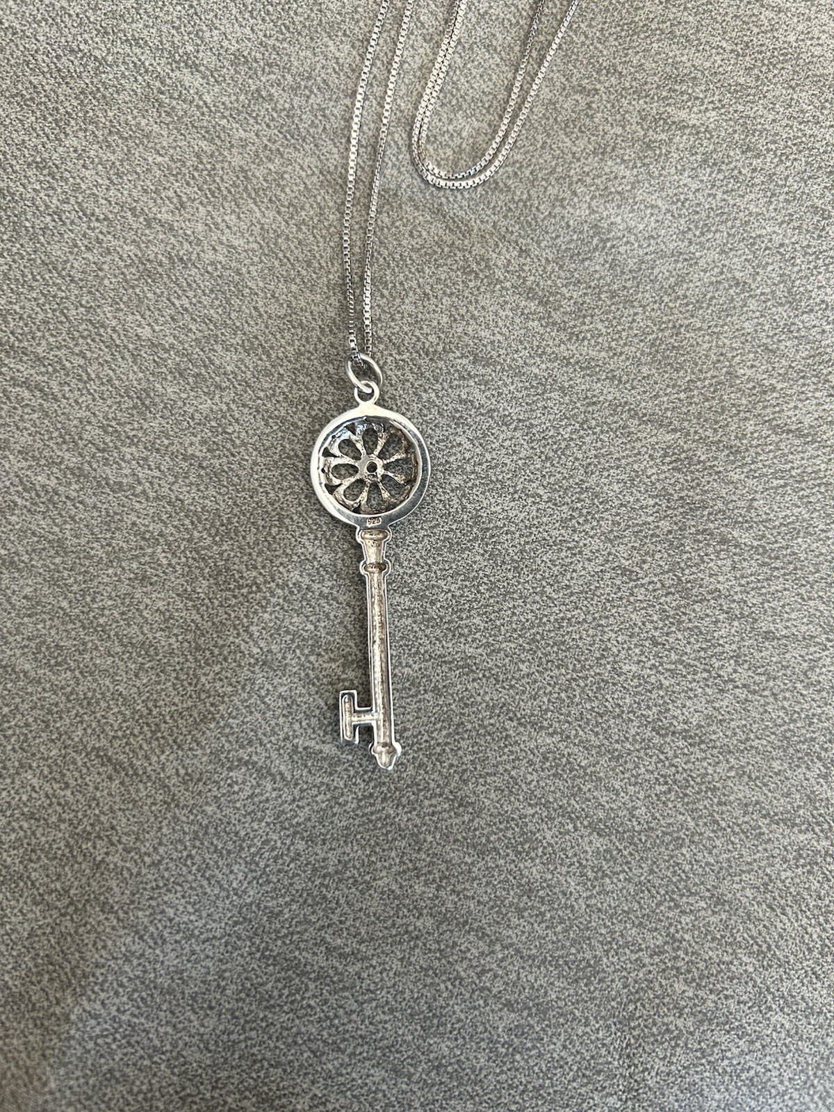 Stamped 925 Sterling Silver Key Pendant, Italy Necklace Box Chain Spring Ring