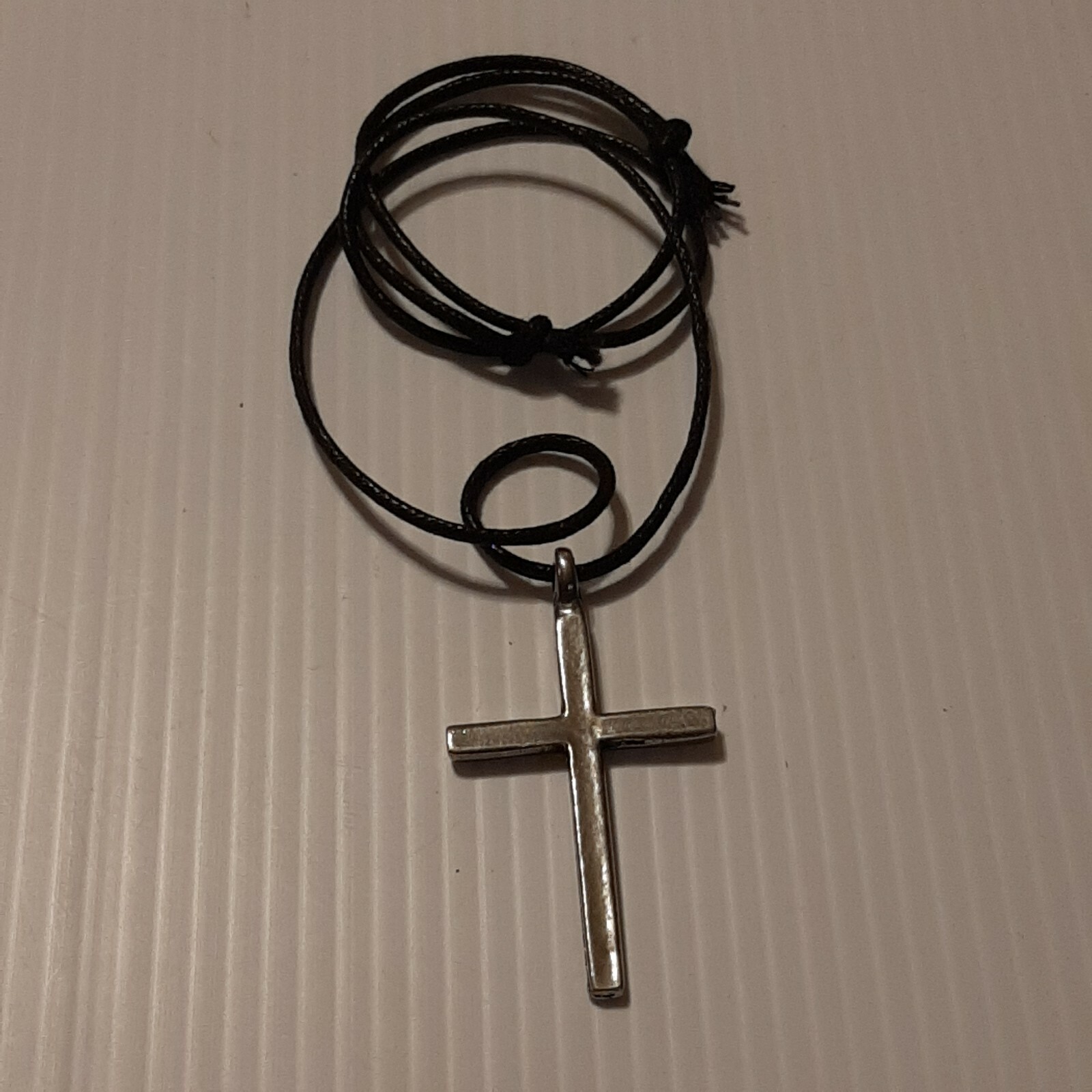 PLAIN CROSS ✝️ Pewter Pendant Charm / 26″ Adjustable Necklace U.S.A.