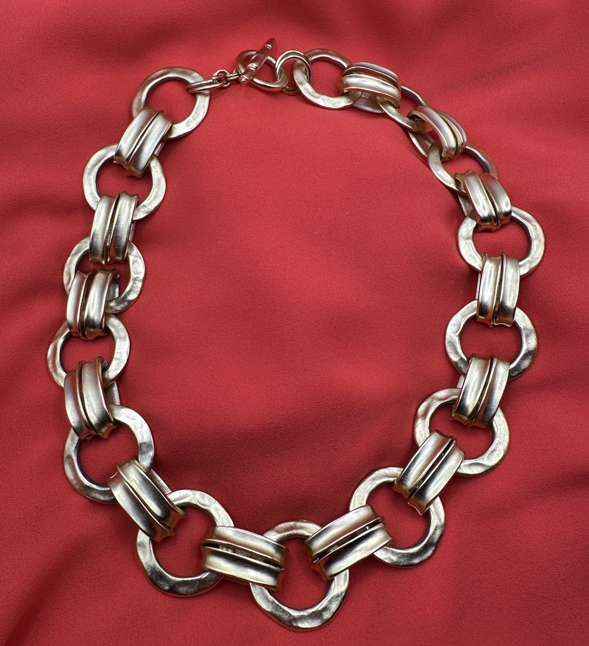 Kenneth Jay Lane KJL Hammered Gold Plated Link Statement Necklace 18″ or 46 cm