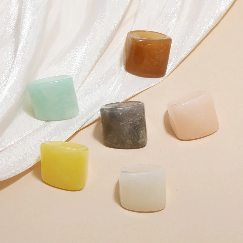 Unisex Acrylic Resin Ring Vintage Geometric Design Lightweight Durable Fashion