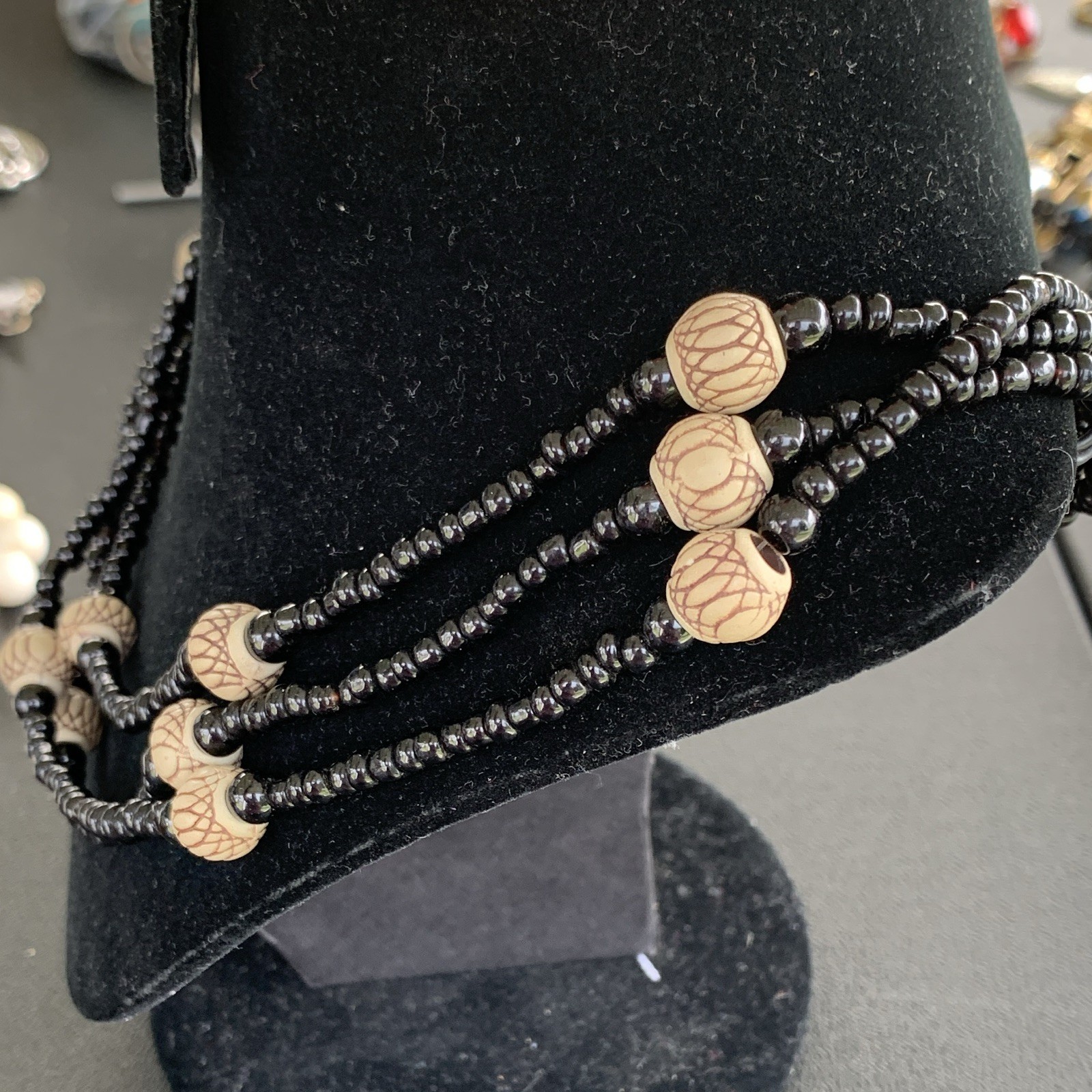 Black & Beige Multi-Strand Layered Beaded Necklace Bead Chain Barrel Closure