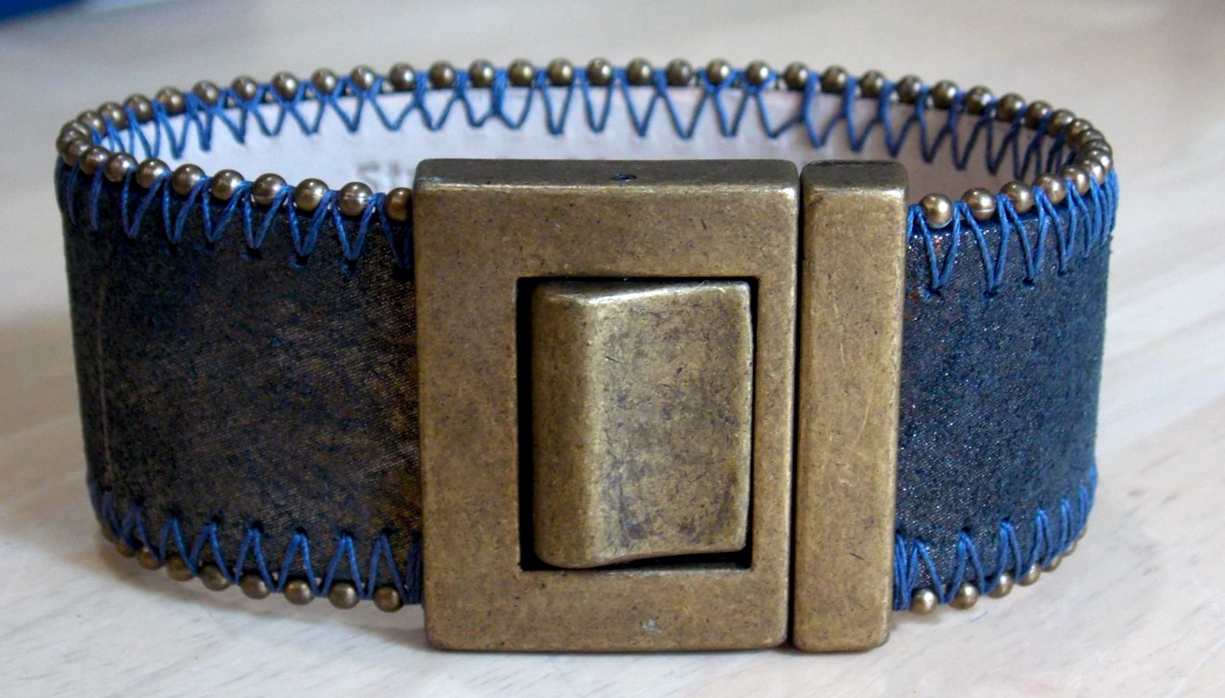 STREETS AHEAD MADE IN USA GENUINE LEATHER SMALL BLUE BRASS BRACELET 4738