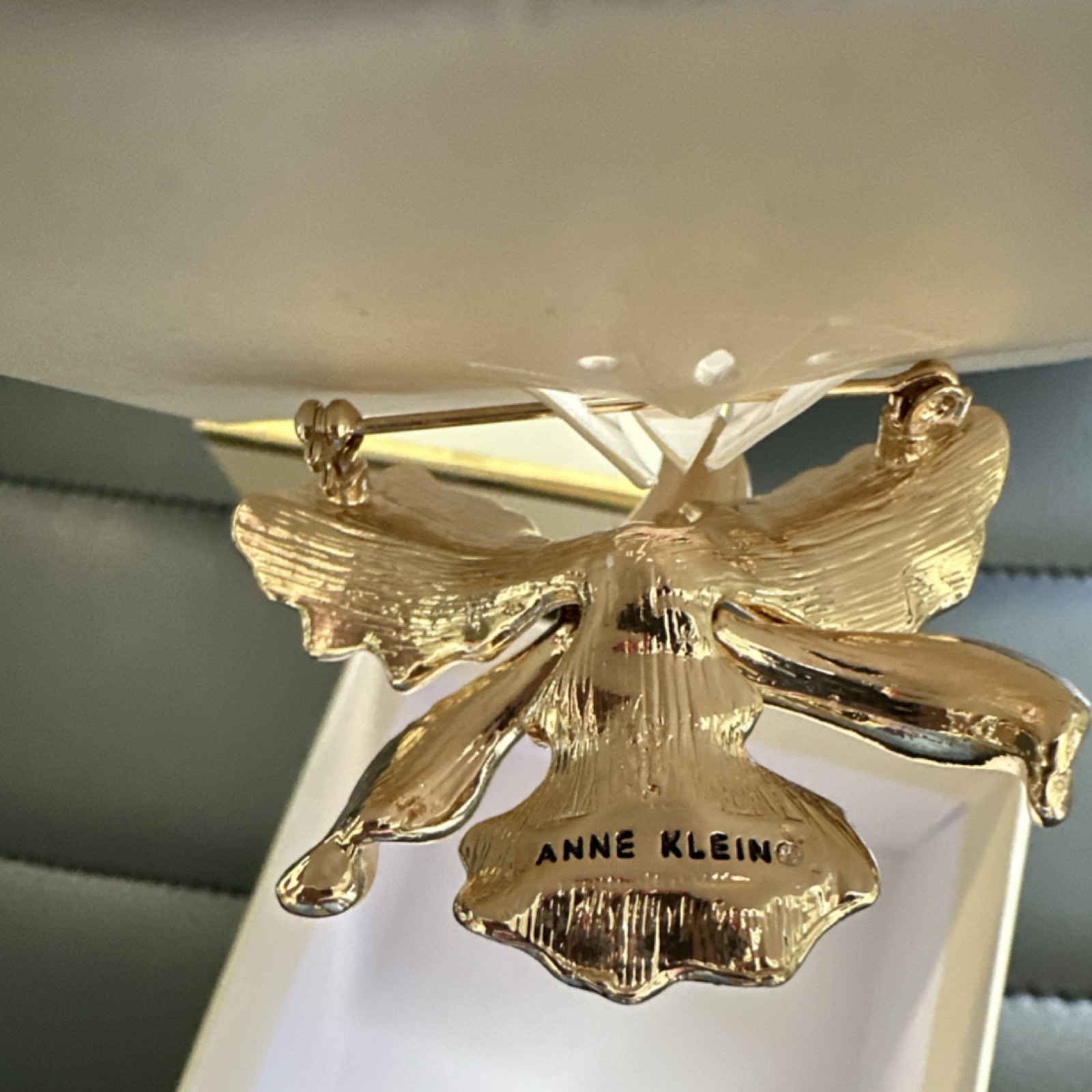 Anne Klein Signed Flower Brooch Pin Gold Plated Pavé Rhinestone Purple Clear New
