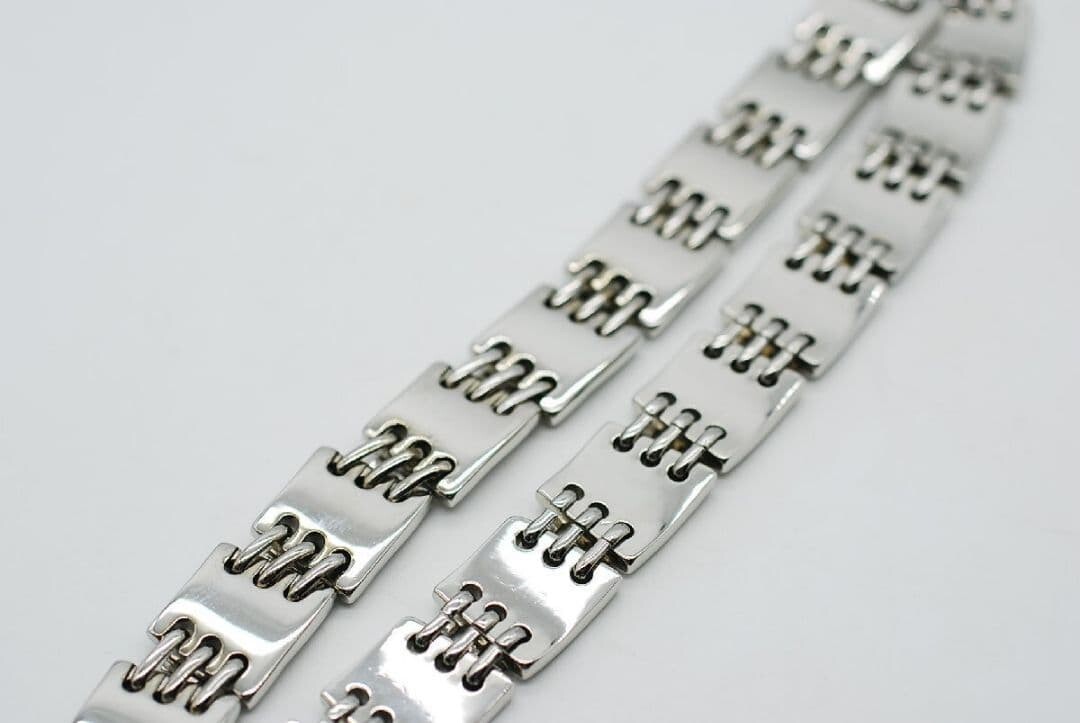 Salvatore Ferragamo Silver Chain Necklace Italy Polished 46cm Authentic