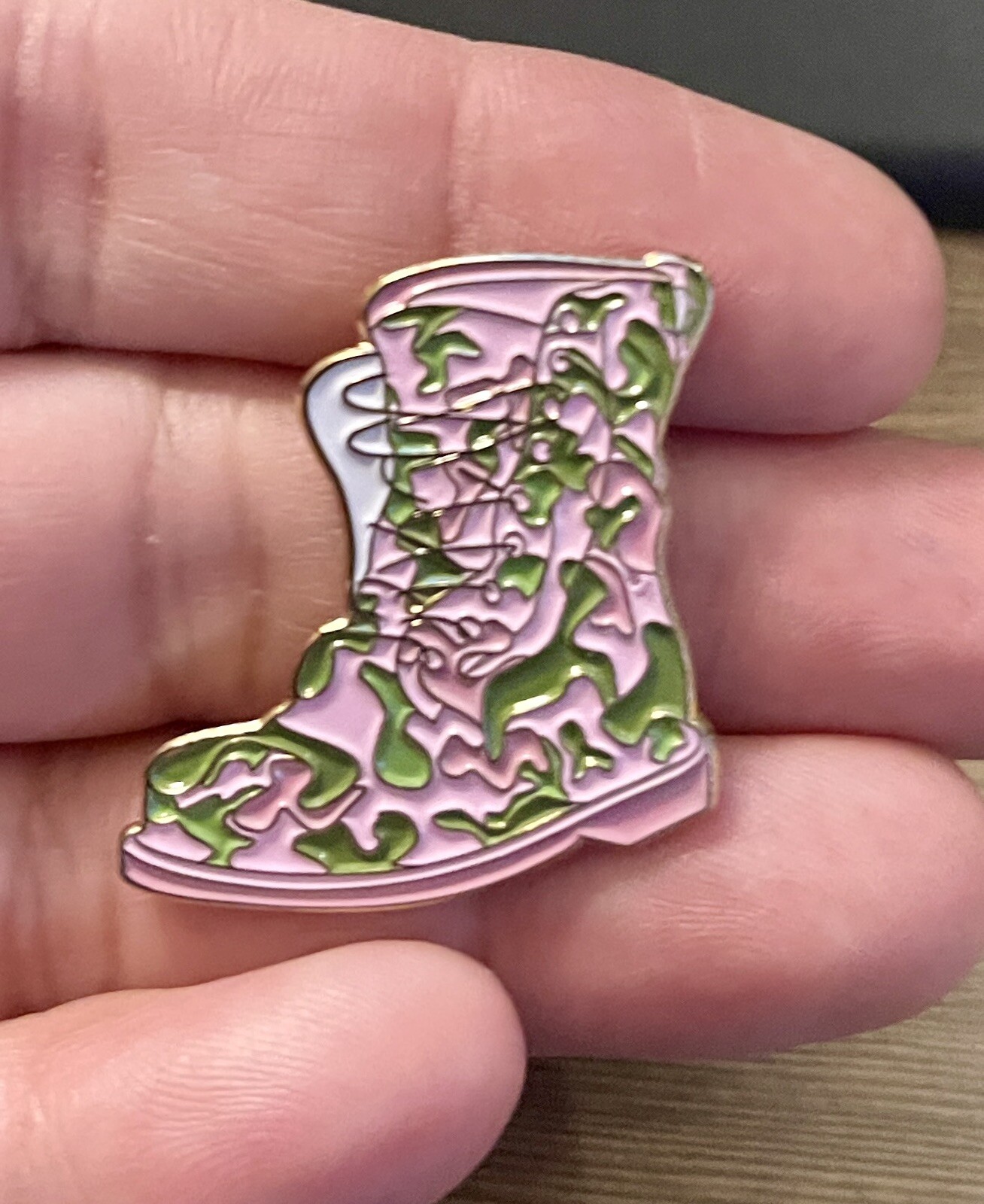 Camouflage Military Boot Ribbon Lapel Fun Pink Green 1” Pin Brooch EUC Gorgeous