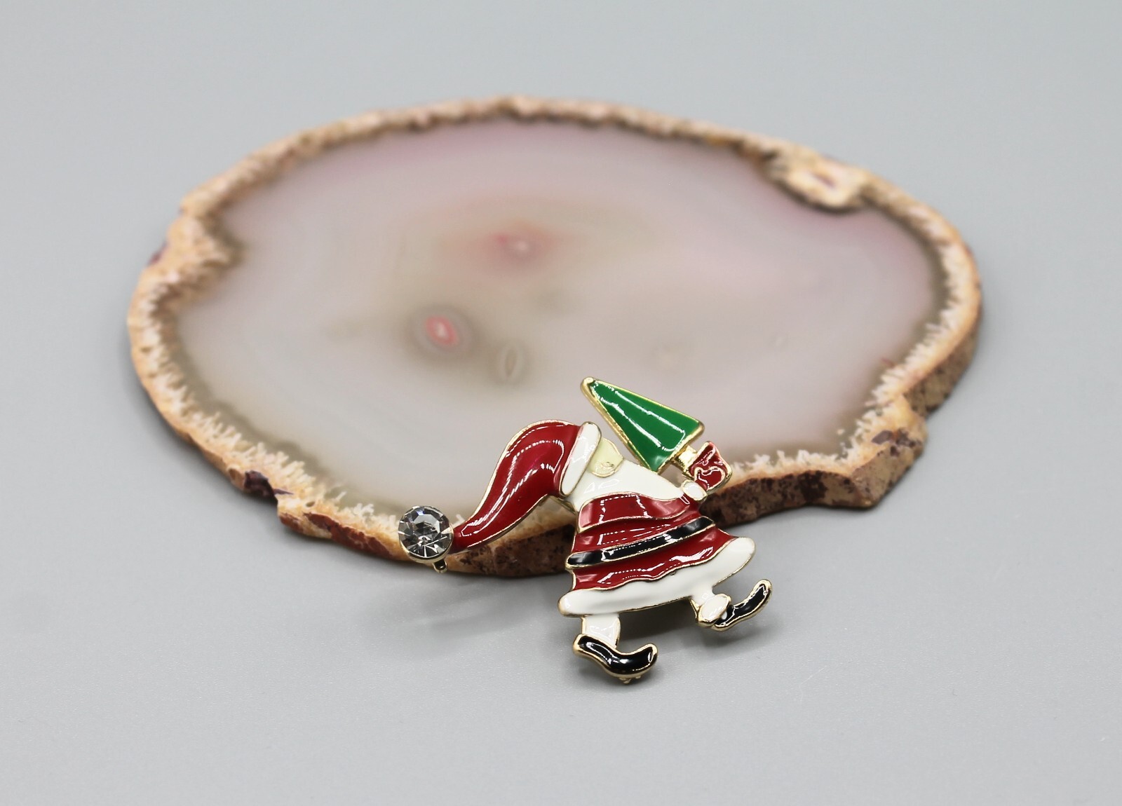 Christmas Santa pin brooch jewelry elegant fun adorable cute sparkle Holidays
