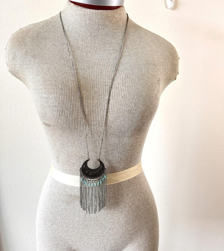 South West design necklace earring set 21″ long silver tone turquoise beads