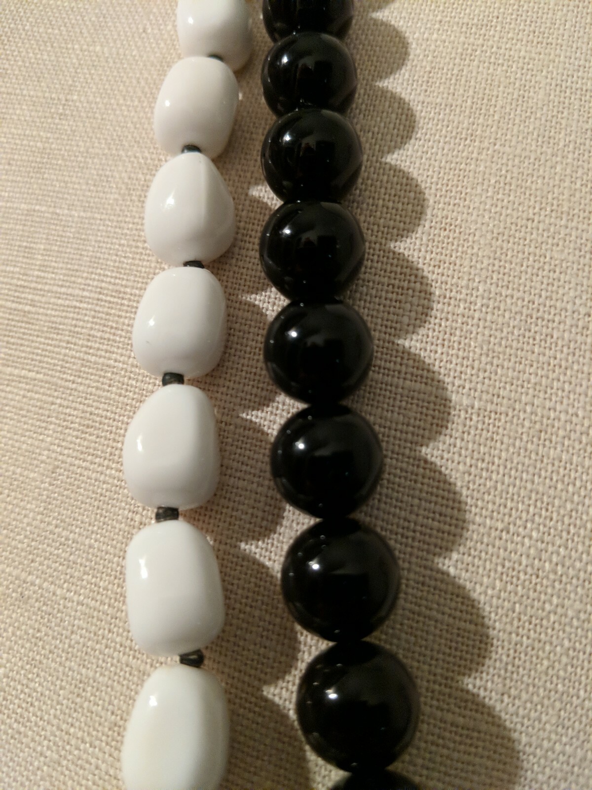 Lot of 4 Black & White – 2 necklaces, 2 bracelets — Vintage Mix and Match *NICE