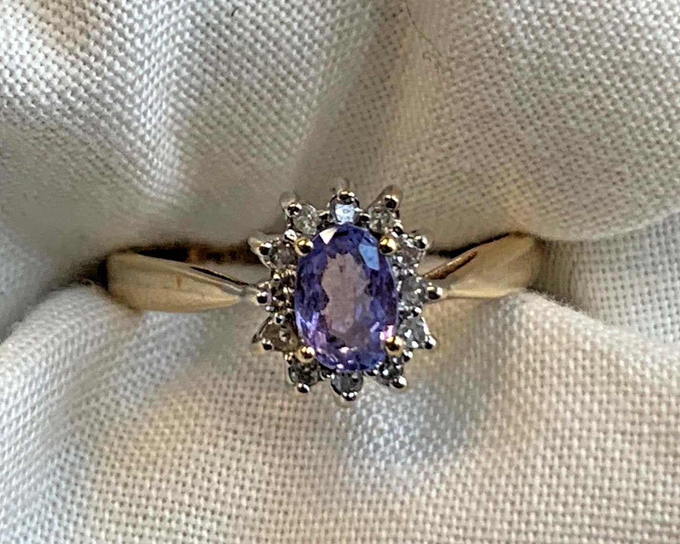 10K Yellow Gold Diamond Ring 2.22g Fine Jewelry Size 6.5 Amethyst Color *READ*