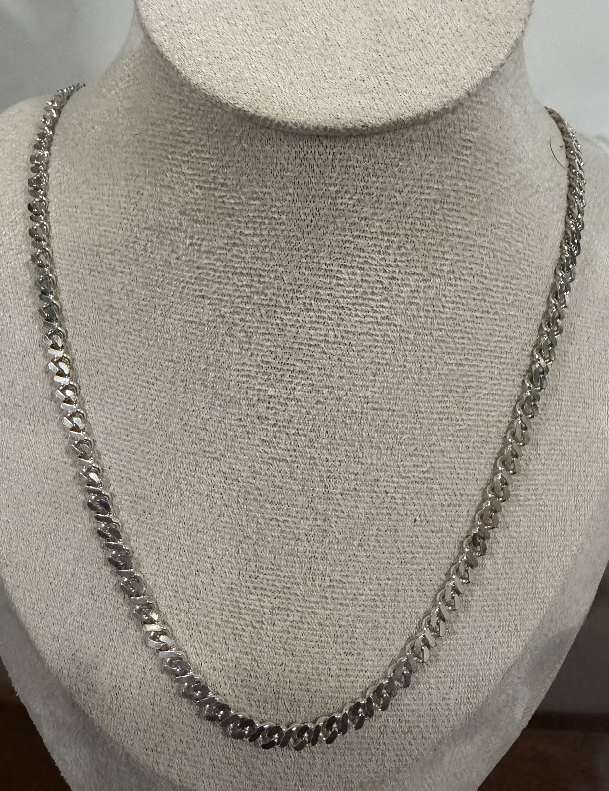 Italy 925 Sterling Silver 4mm Infinity Link Chain/Necklace Men’s/Women’s 24” L.