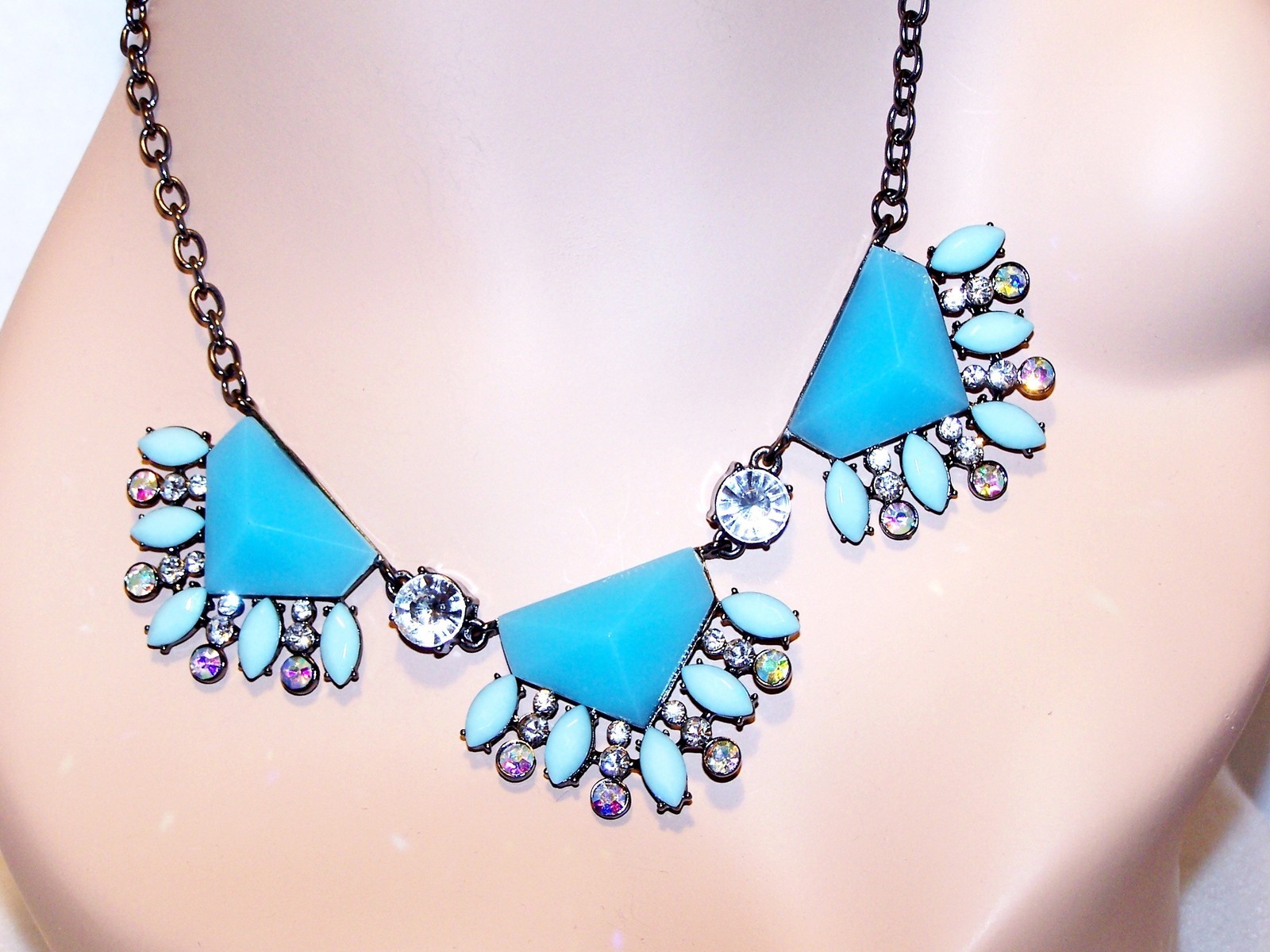 APT. 9 Necklace NEW on Card ● AQUA BLUE with ARORA BOREALIS & Clear Rhinestones