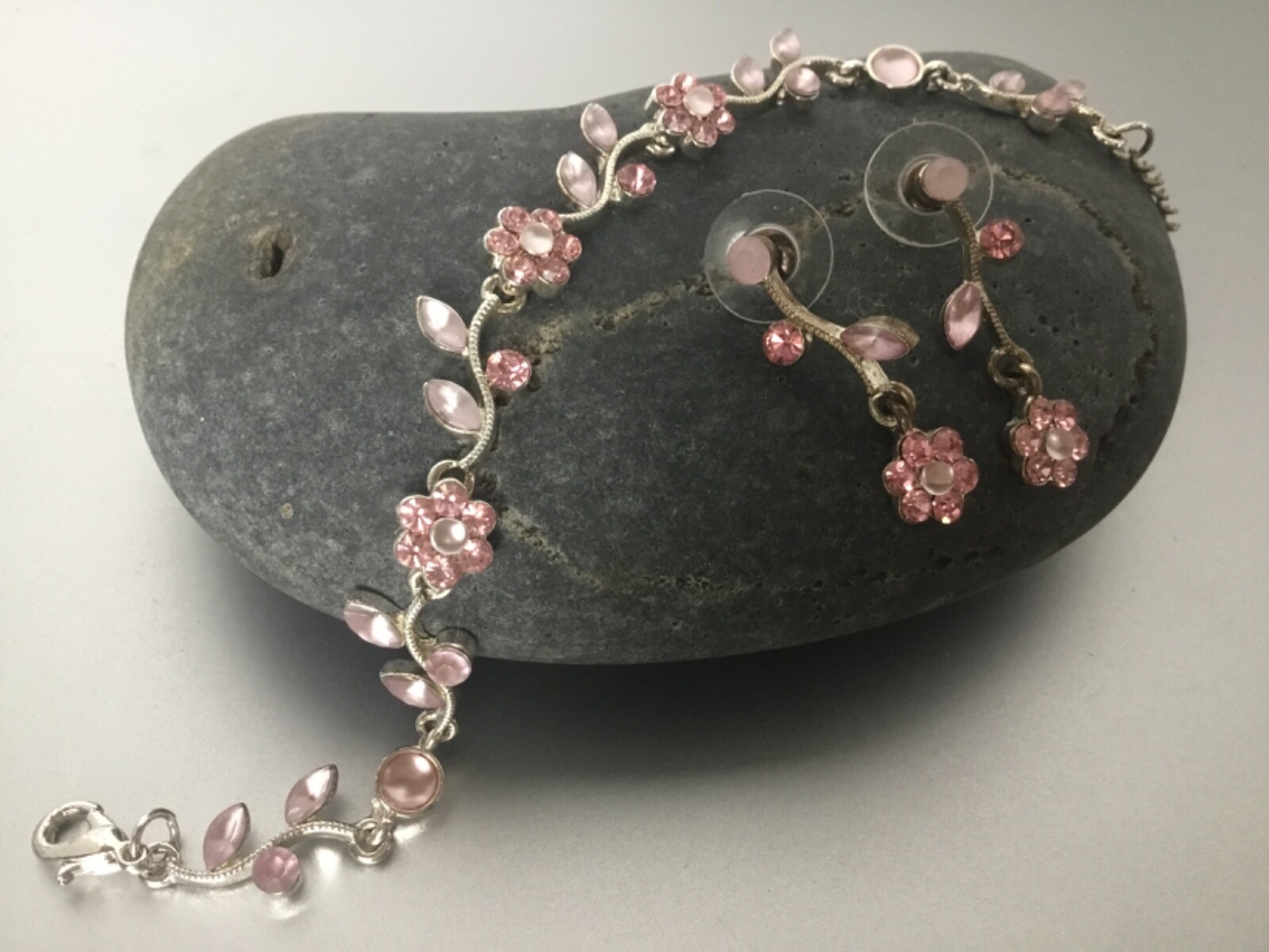 Pink Crystal Floral Flower Bracelet & Dangle Earrings Set Silver Tone Base
