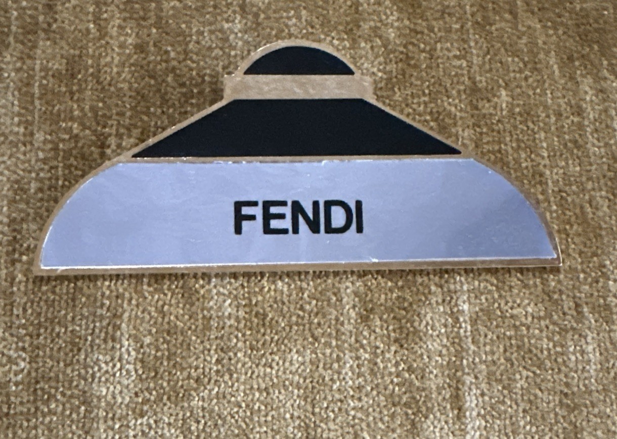 FENDI – VINTAGE PIN RARE SALES METAL LAPEL – PIN – COLOR SILVER/GOLD Badge