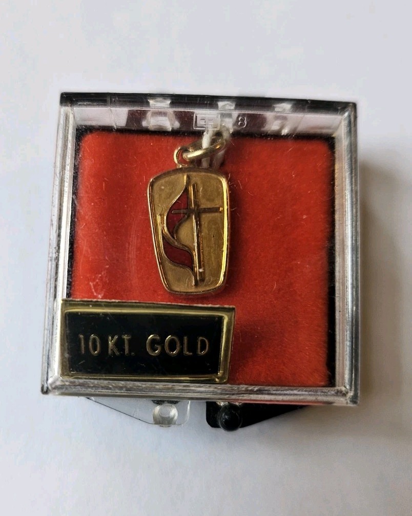 10K Gold United Methodist Church Cross and Flame pendant 1.1 Gram