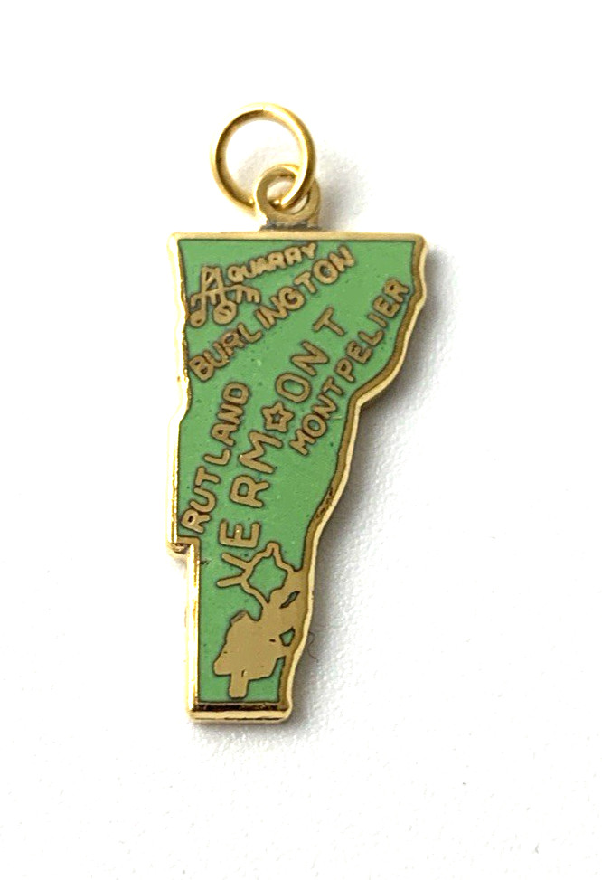 Vermont State Charm Enamel | Gold Toned | Green | 3/4″ | New Old Stock