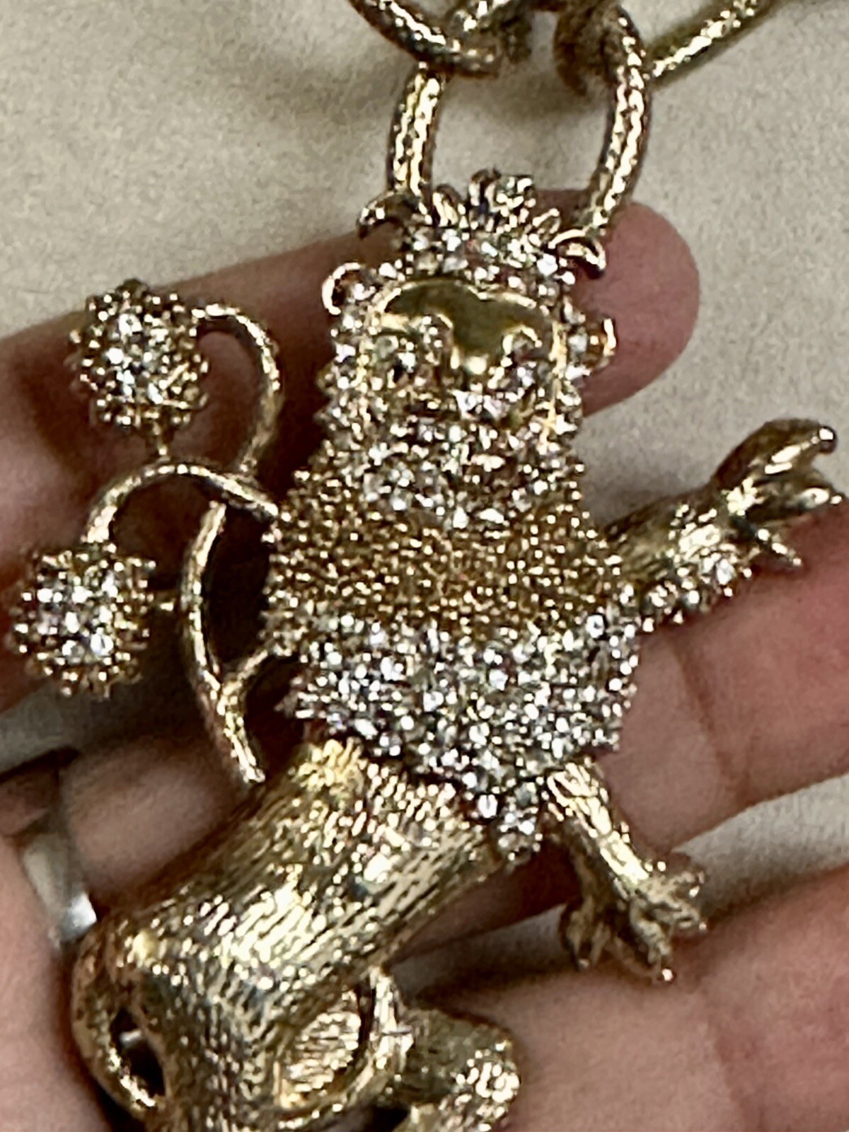 Loulou de la falaise gold chain royal lion Brooch Pendant Necklace Iconic