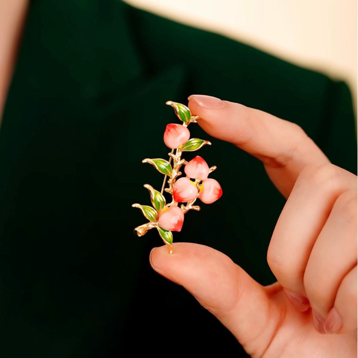 Enamel Peach Fruit Brooch Elegant Design Women’s Lapel Pin