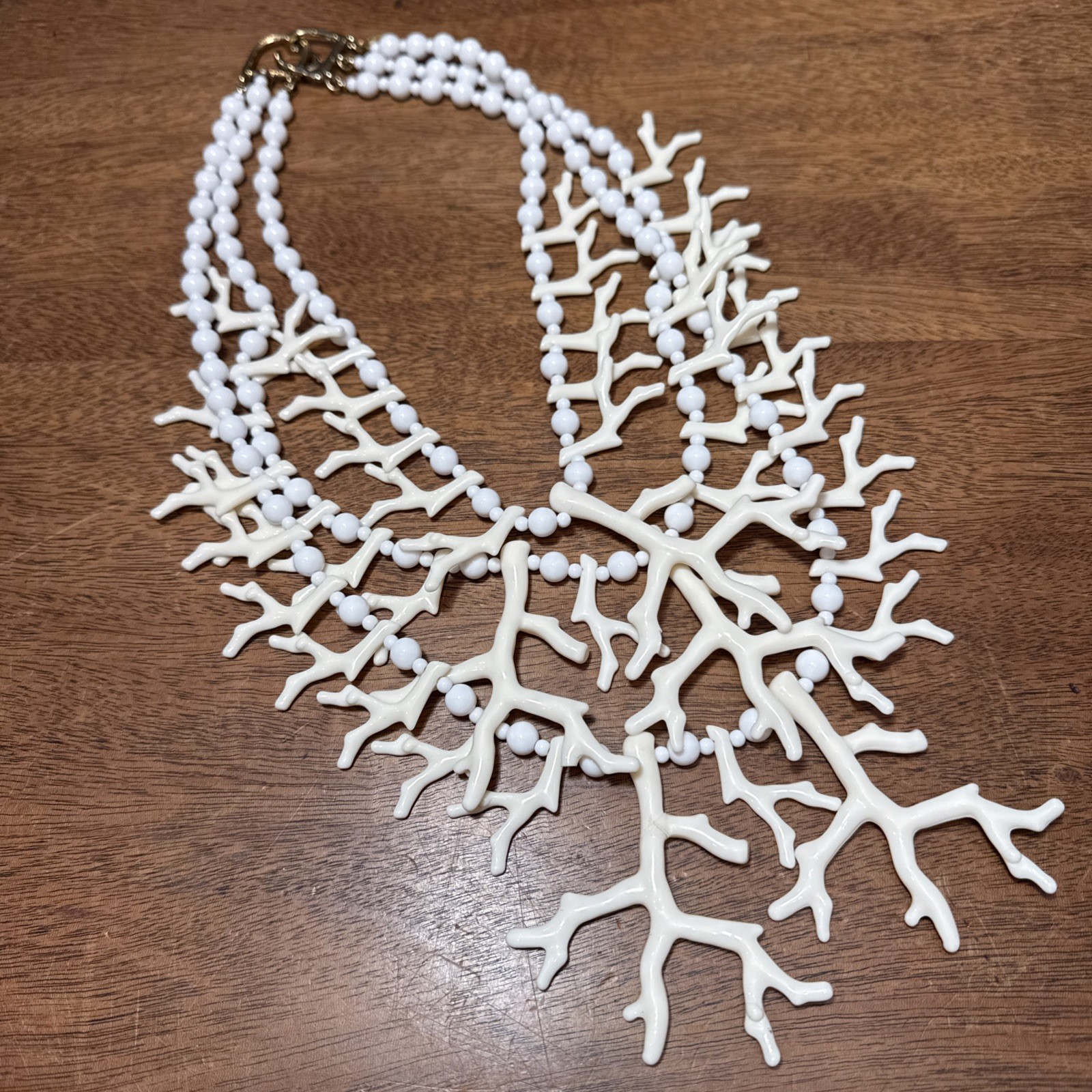 KENNETH JAY LANE Faux Coral TRIPLE Strand Necklace White Neutral Cream AS IS