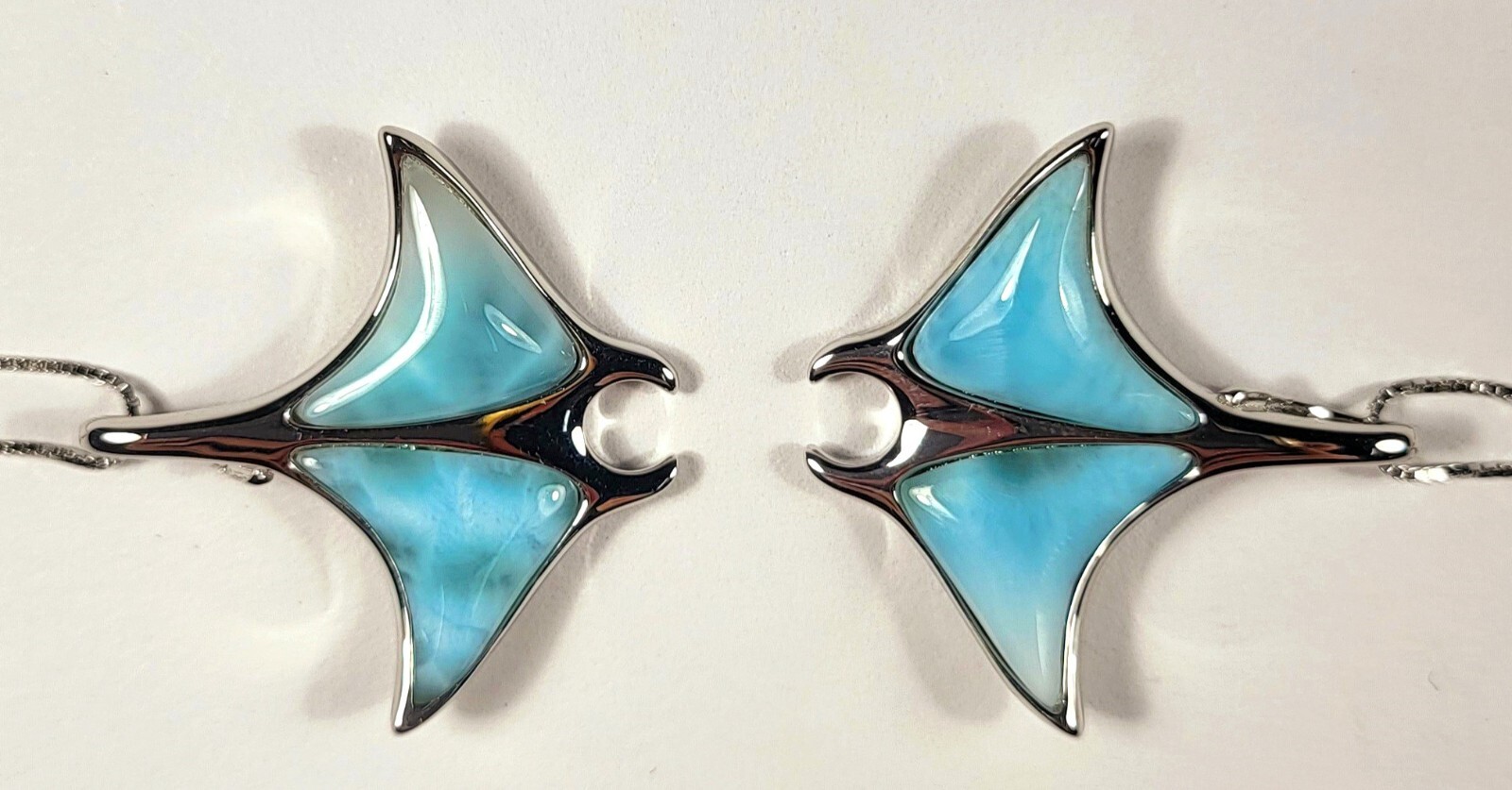 Larimar Manta Ray Pendant in Sterling Silver 925 + 18″ Silver Necklace Chain