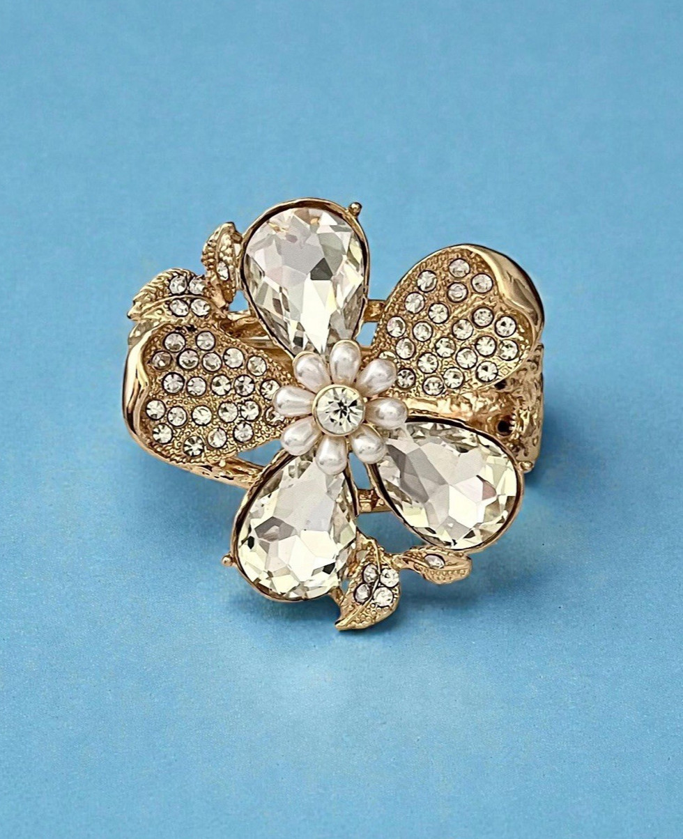2.5“ Wide Clear Crystals Chunky Statement Heavy Bangle Hinge Flower Bracelet