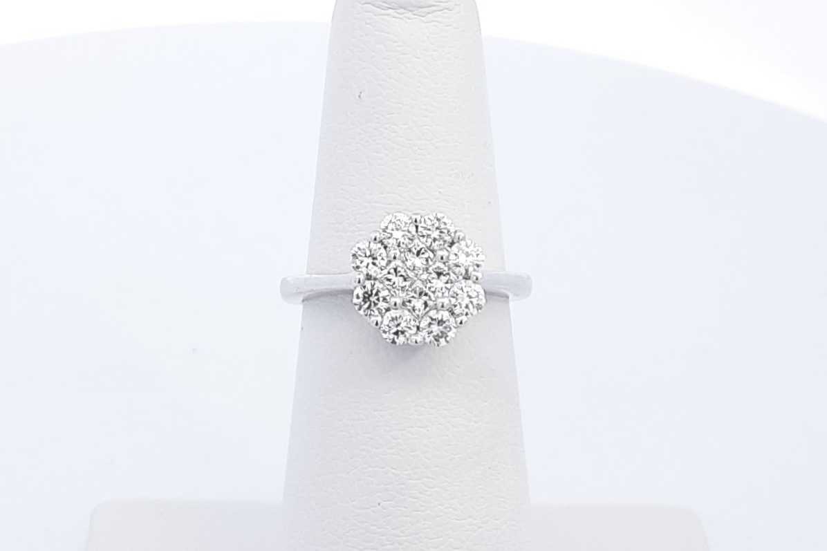 18k White Gold Diamond Cluster Ring 4.3 Grams Size 5 Eb0526rrxde